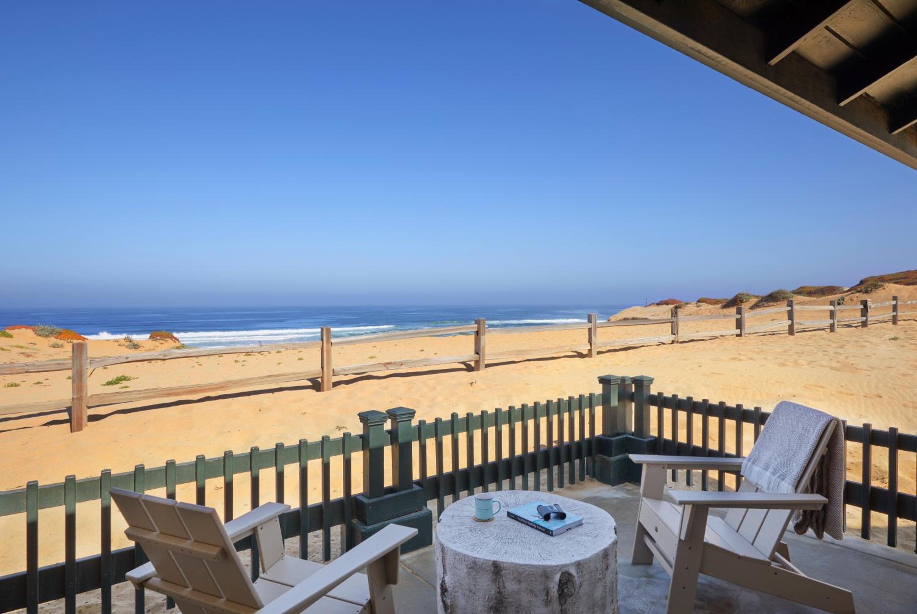 Panoramic Oceanfront Deluxe  - Photo 7