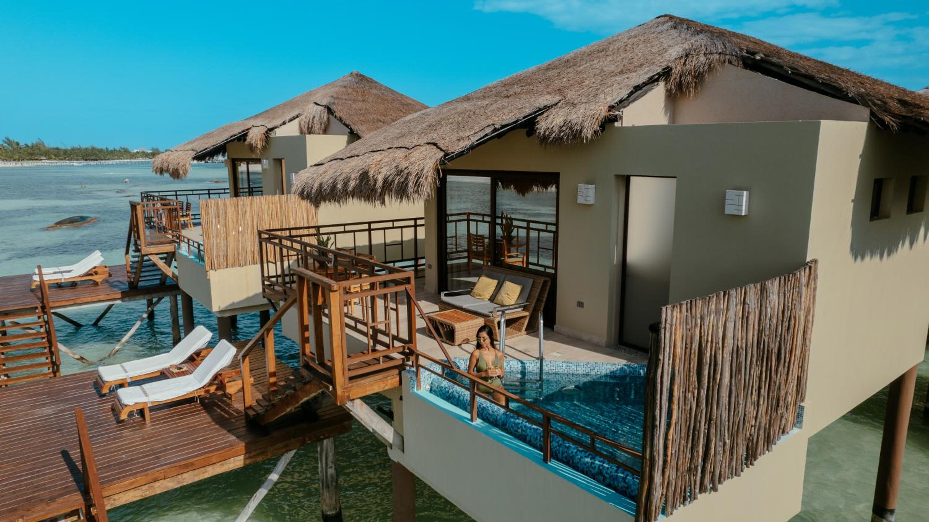 Palafitos – Suites Elite Overwater thumbnail 6