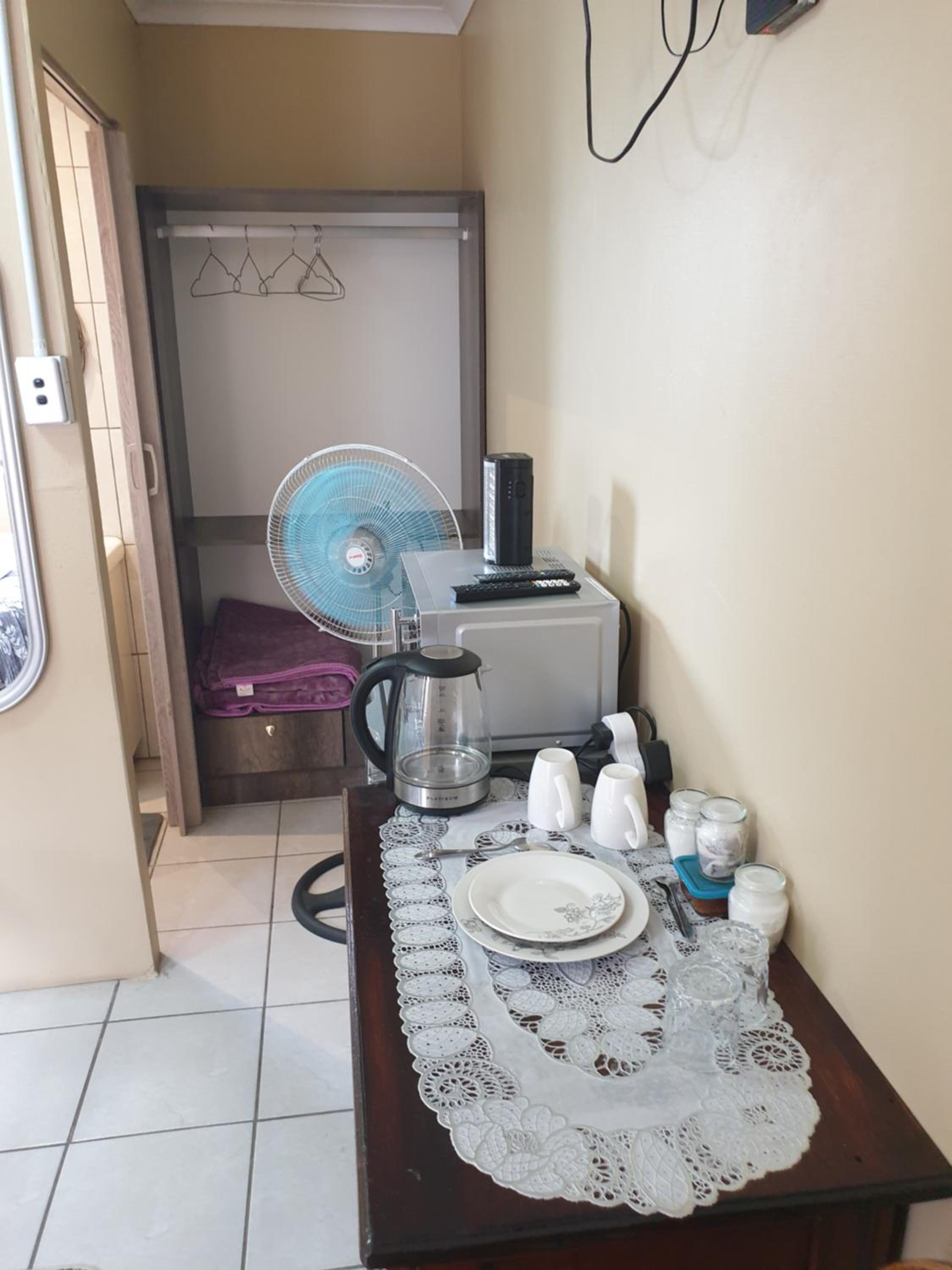 Family Room with Private Bathroom photo 1