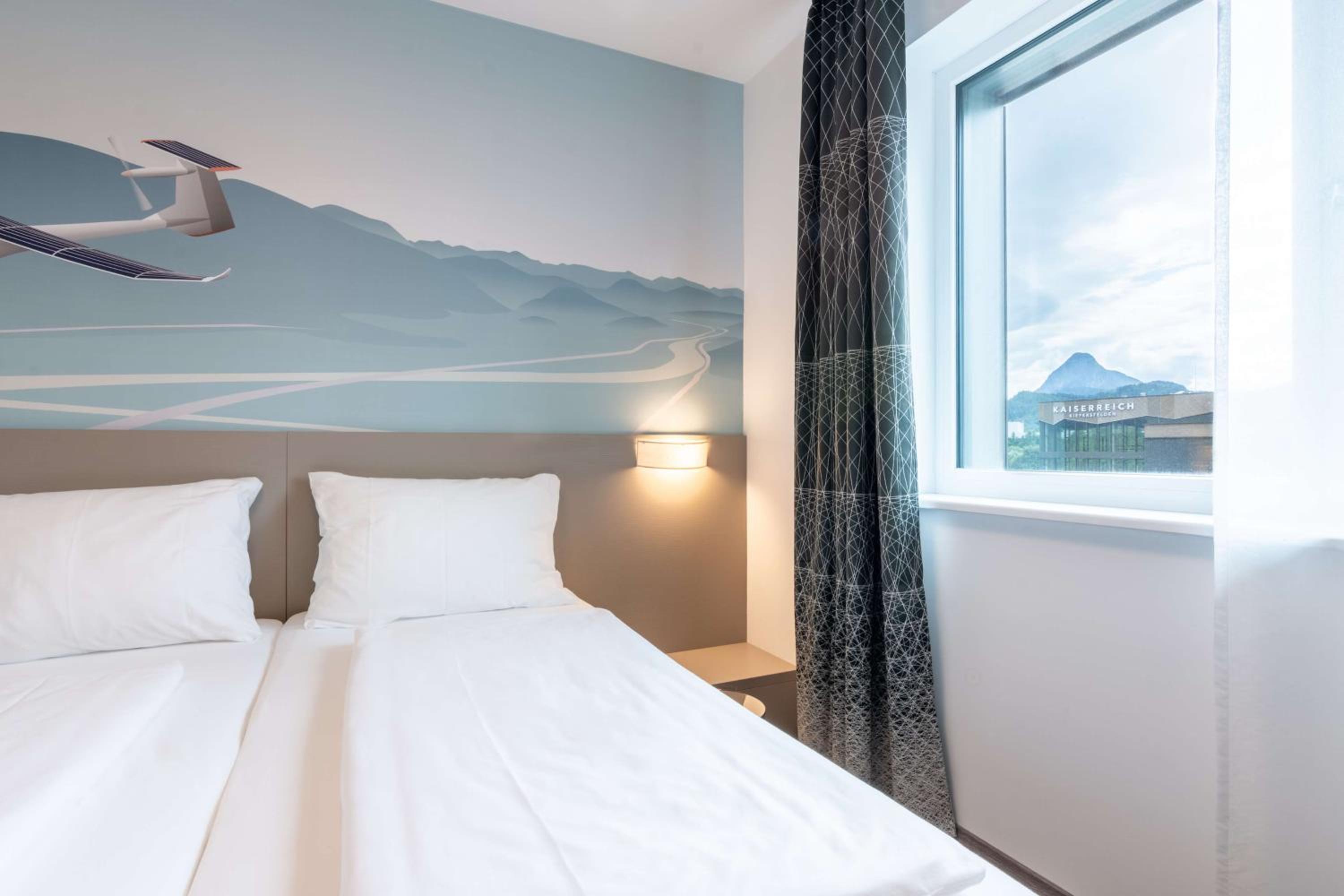 Standard Double Room with Double Bed - Photo 7
