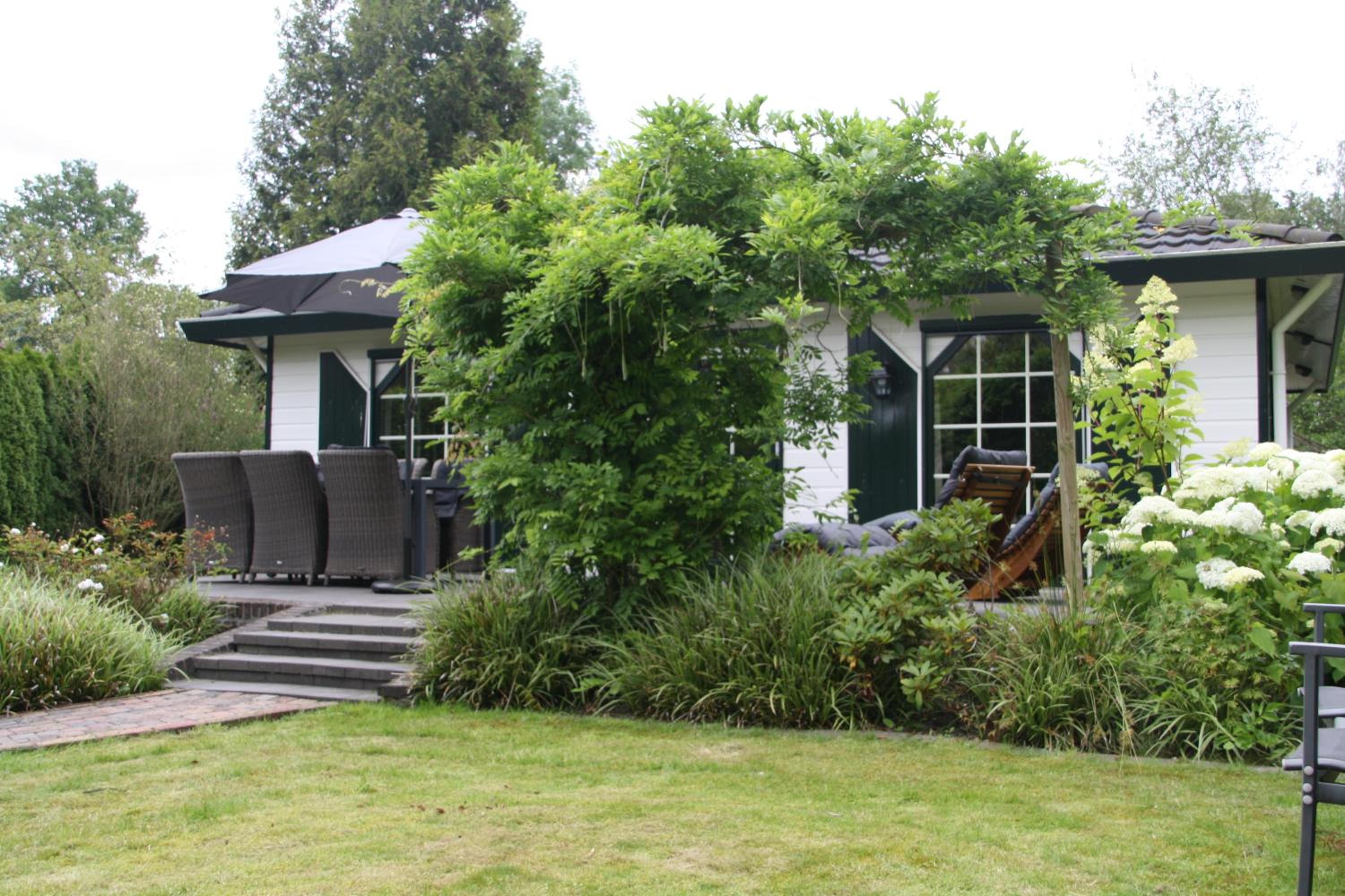 Bungalow with Garden View photo 3