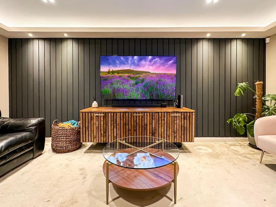 Villa photo 1