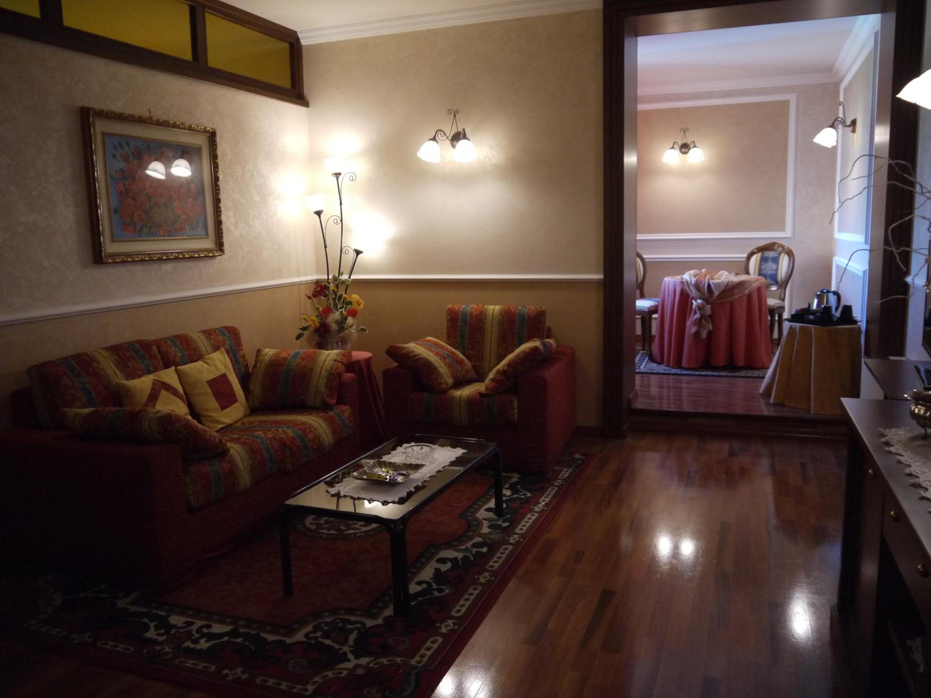 Deluxe Suite - Photo 4