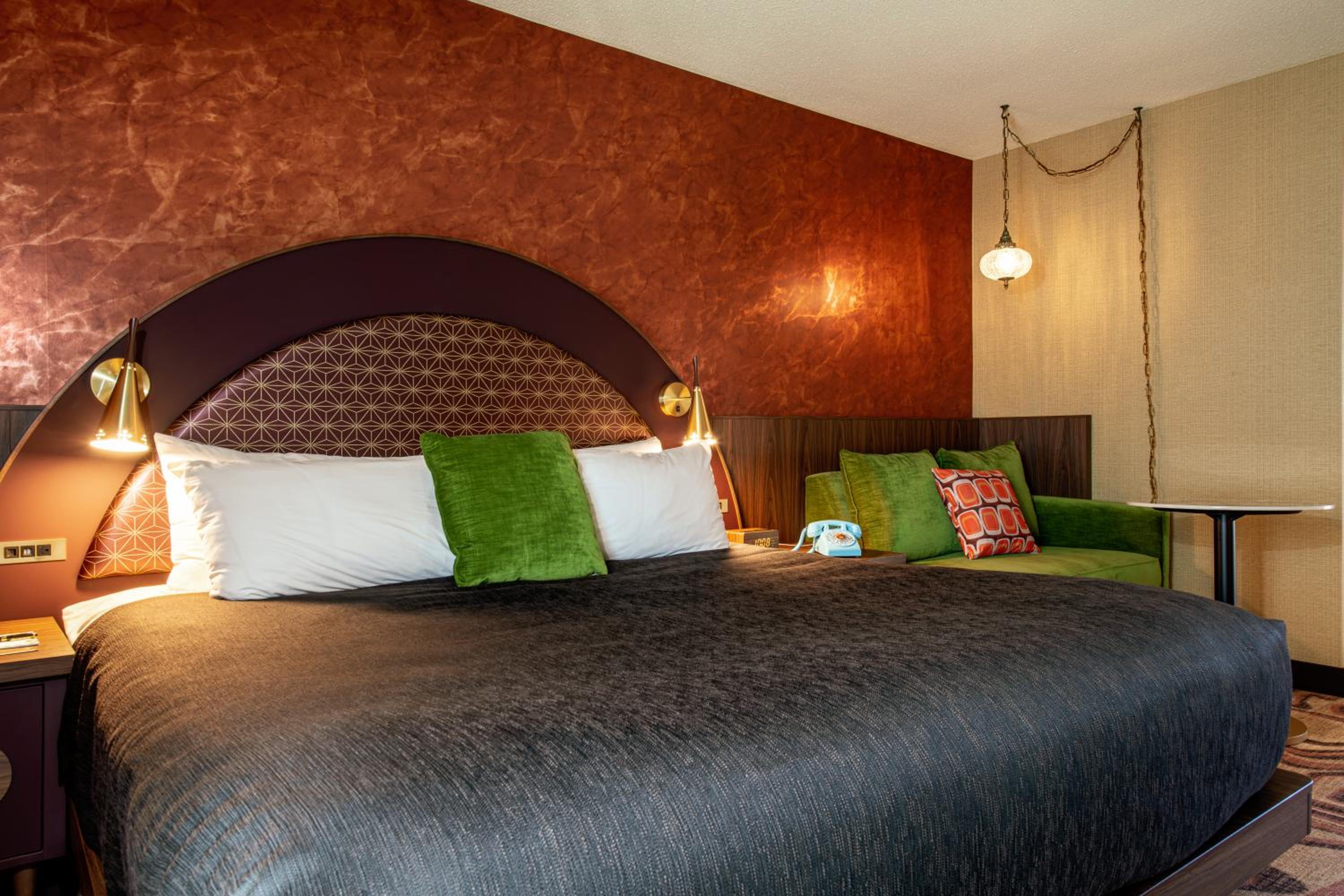 Zed King Bed - Photo 9