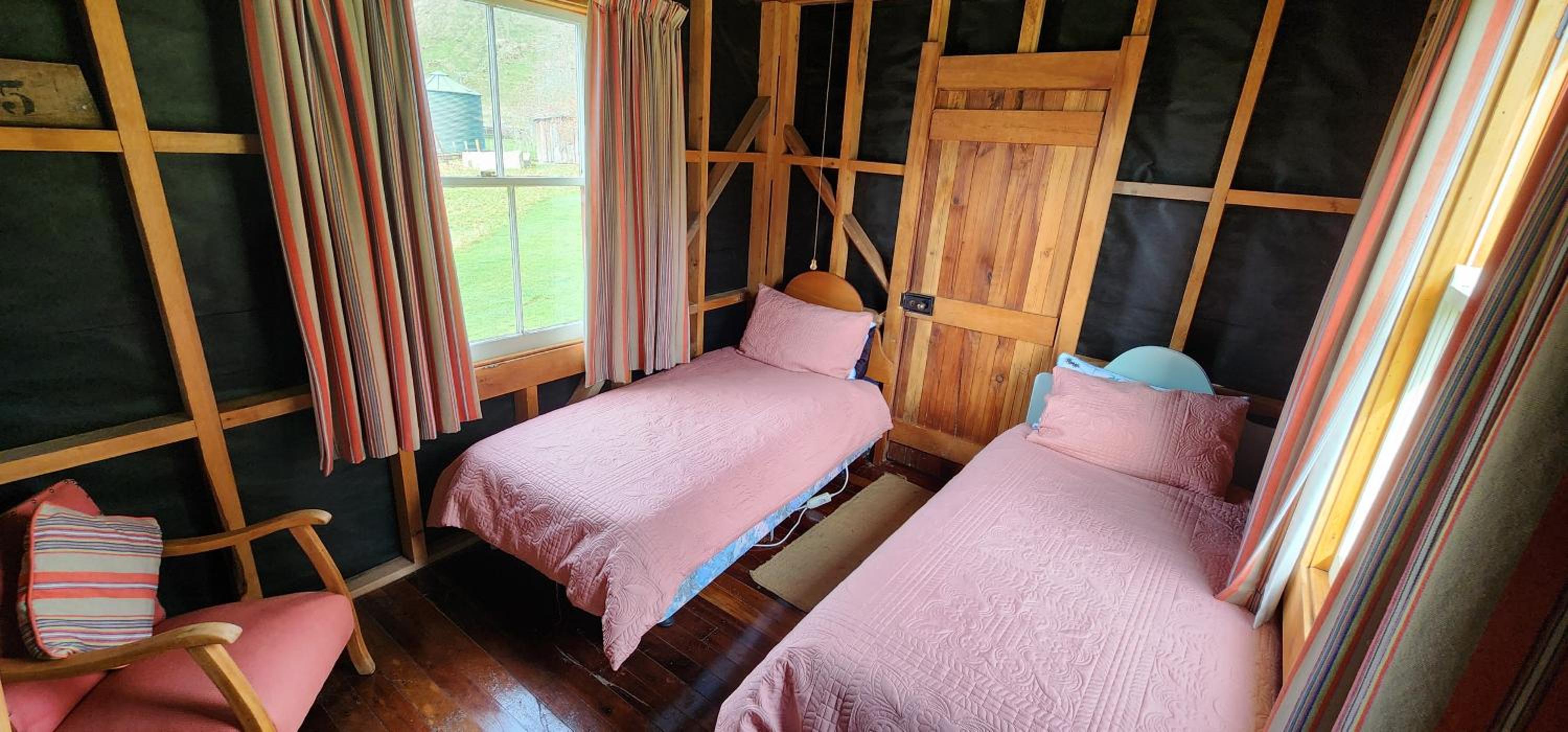 Standard Twin Room with Mountain View - Annex photo 1