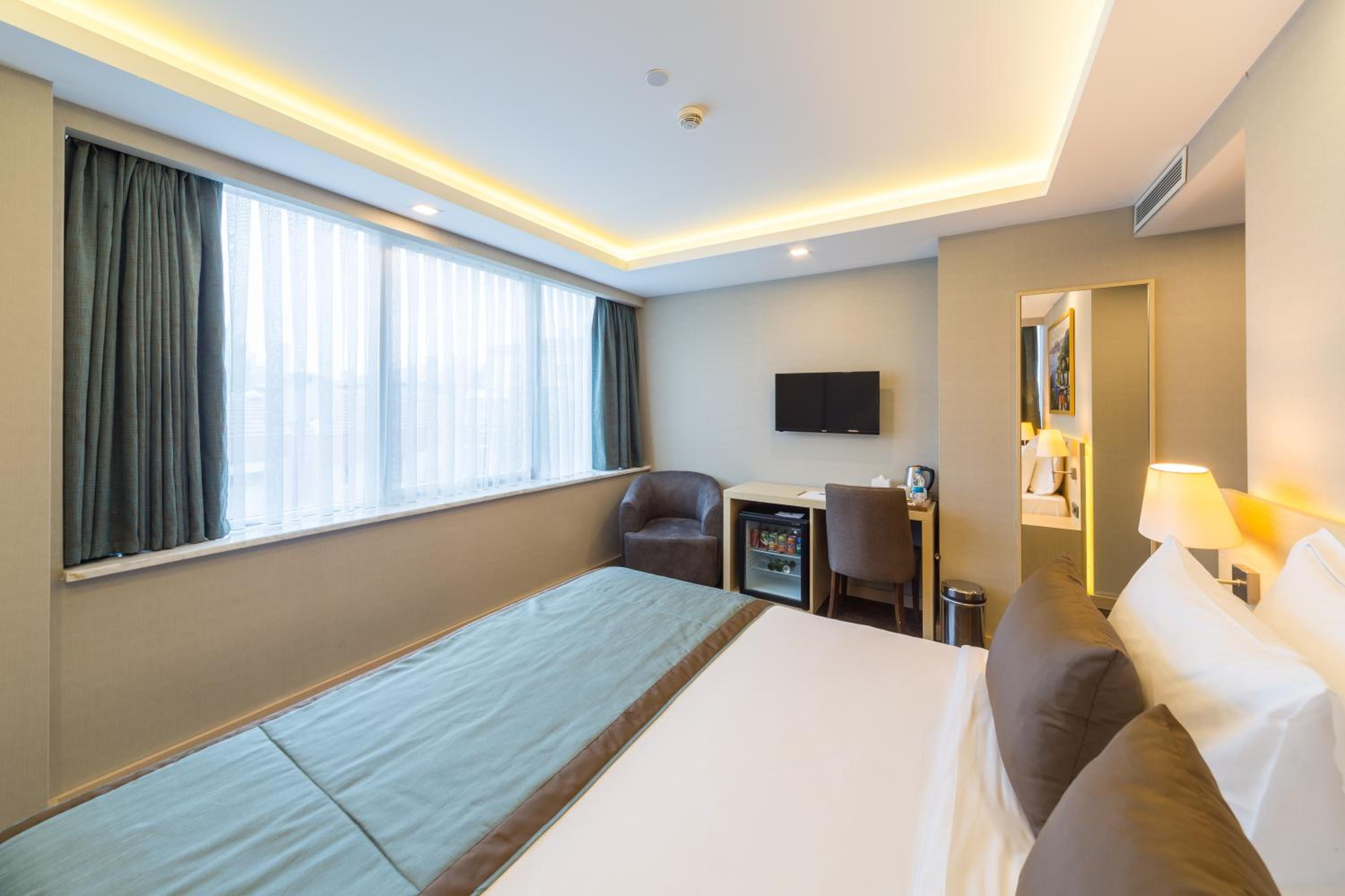 Superior Double or Twin Room photo 1