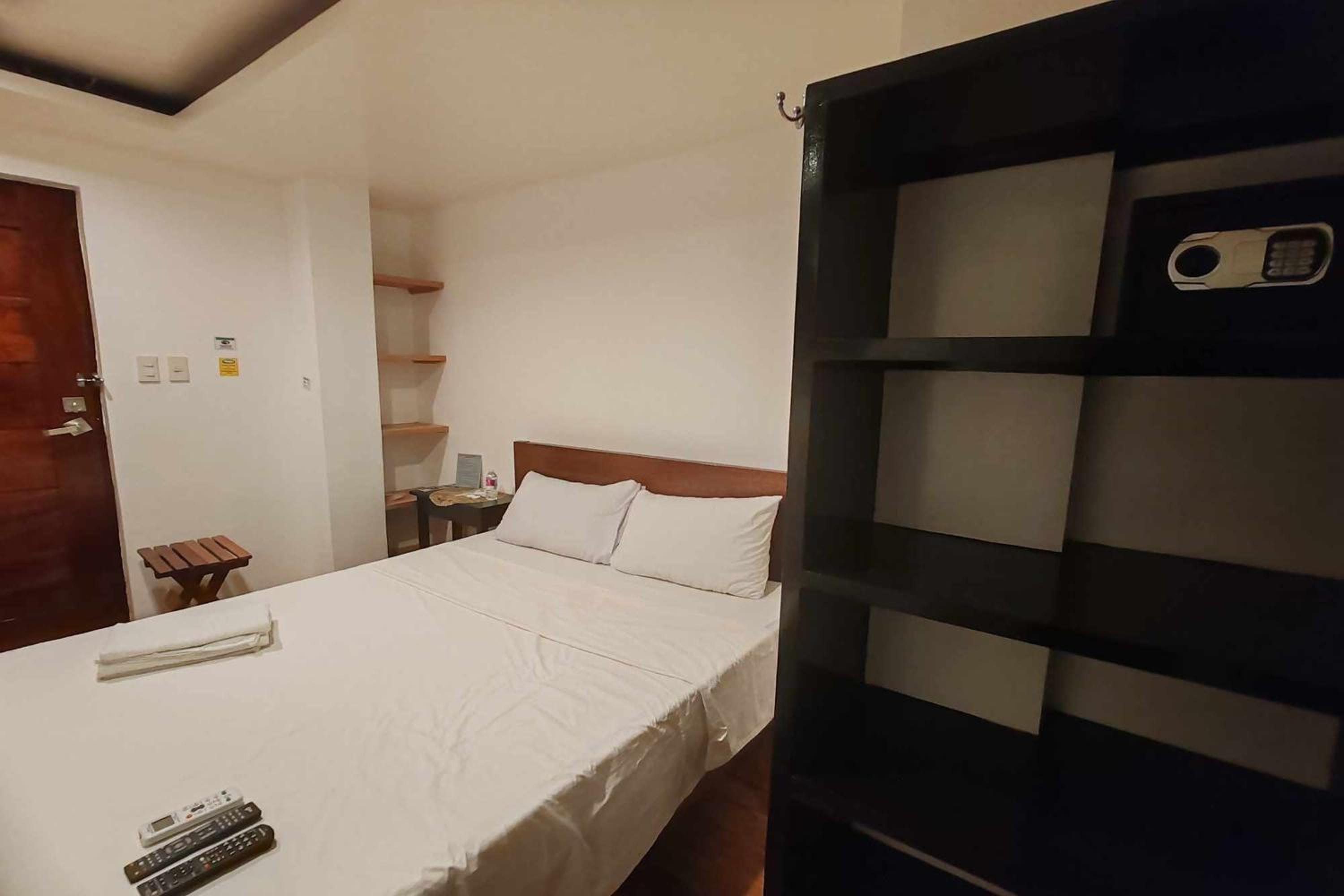 Standard Double Room photo 2