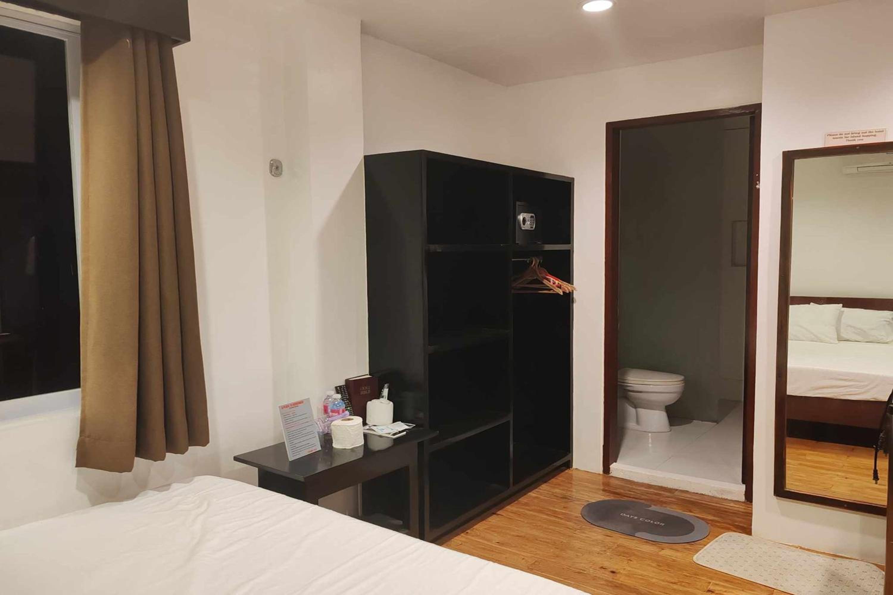 Deluxe Triple Room photo 2