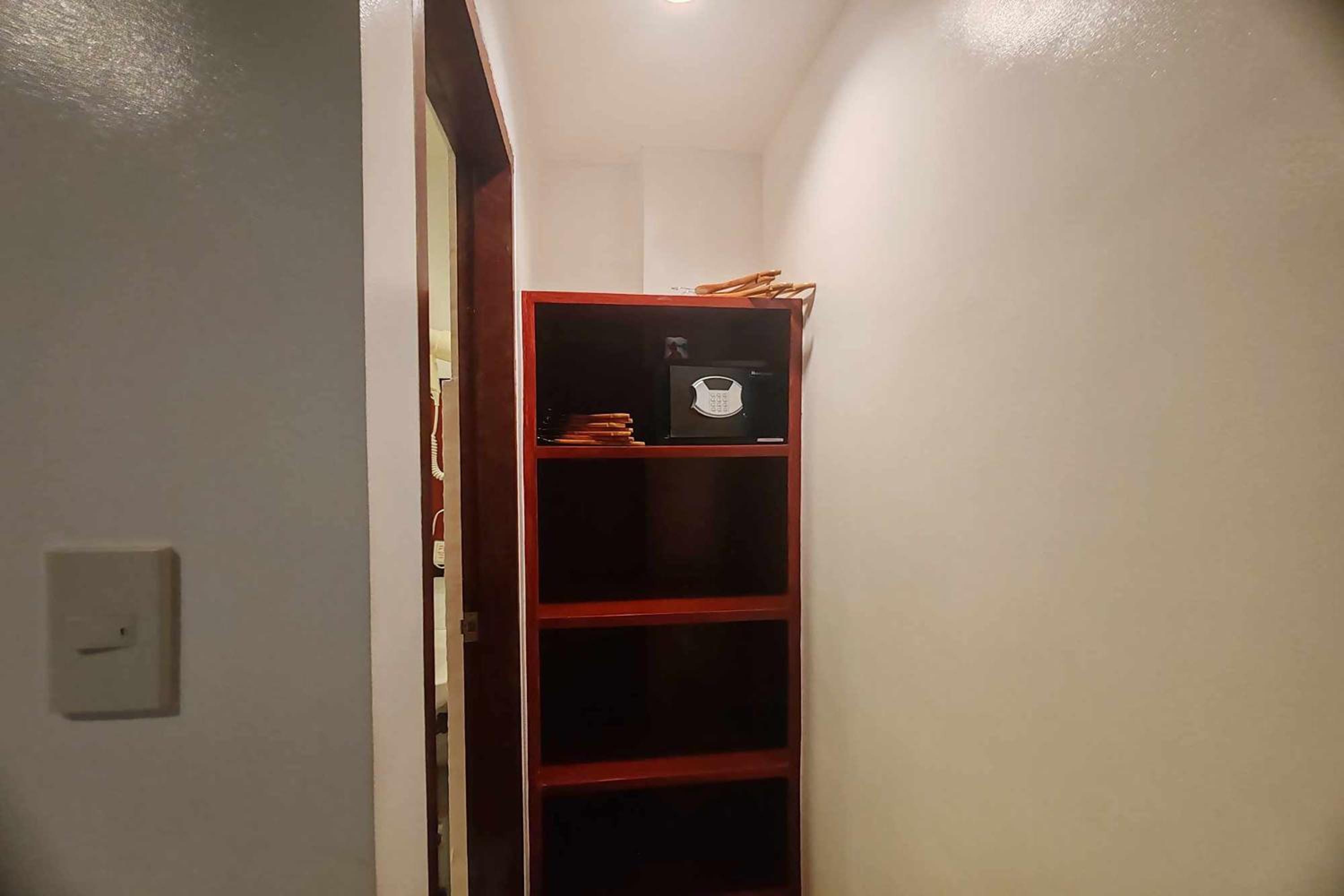 Deluxe Triple Room with Sea View photo 2