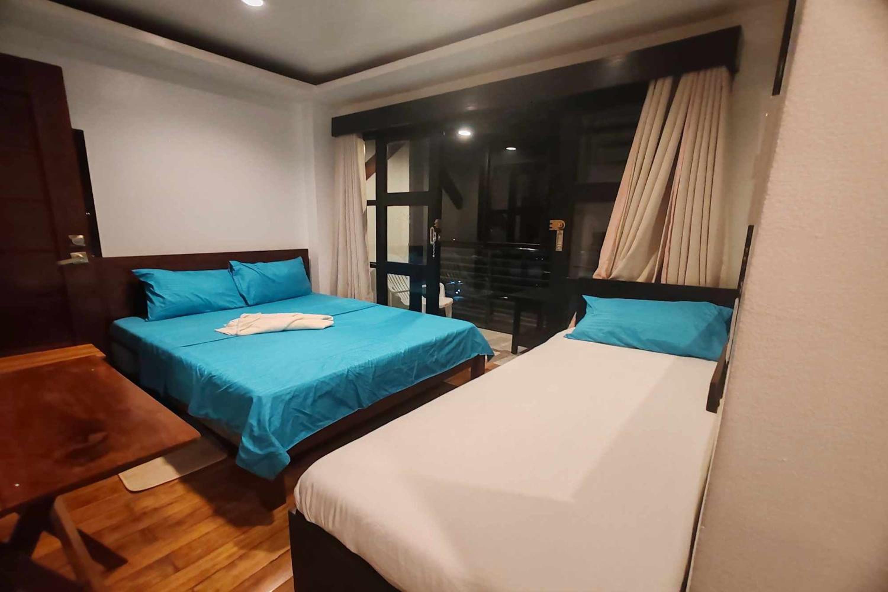 Deluxe Triple Room with Sea View photo 1