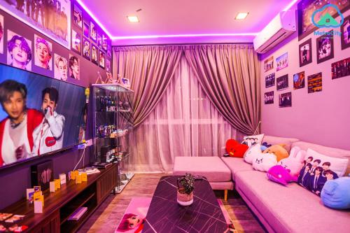 Family Room photo 1