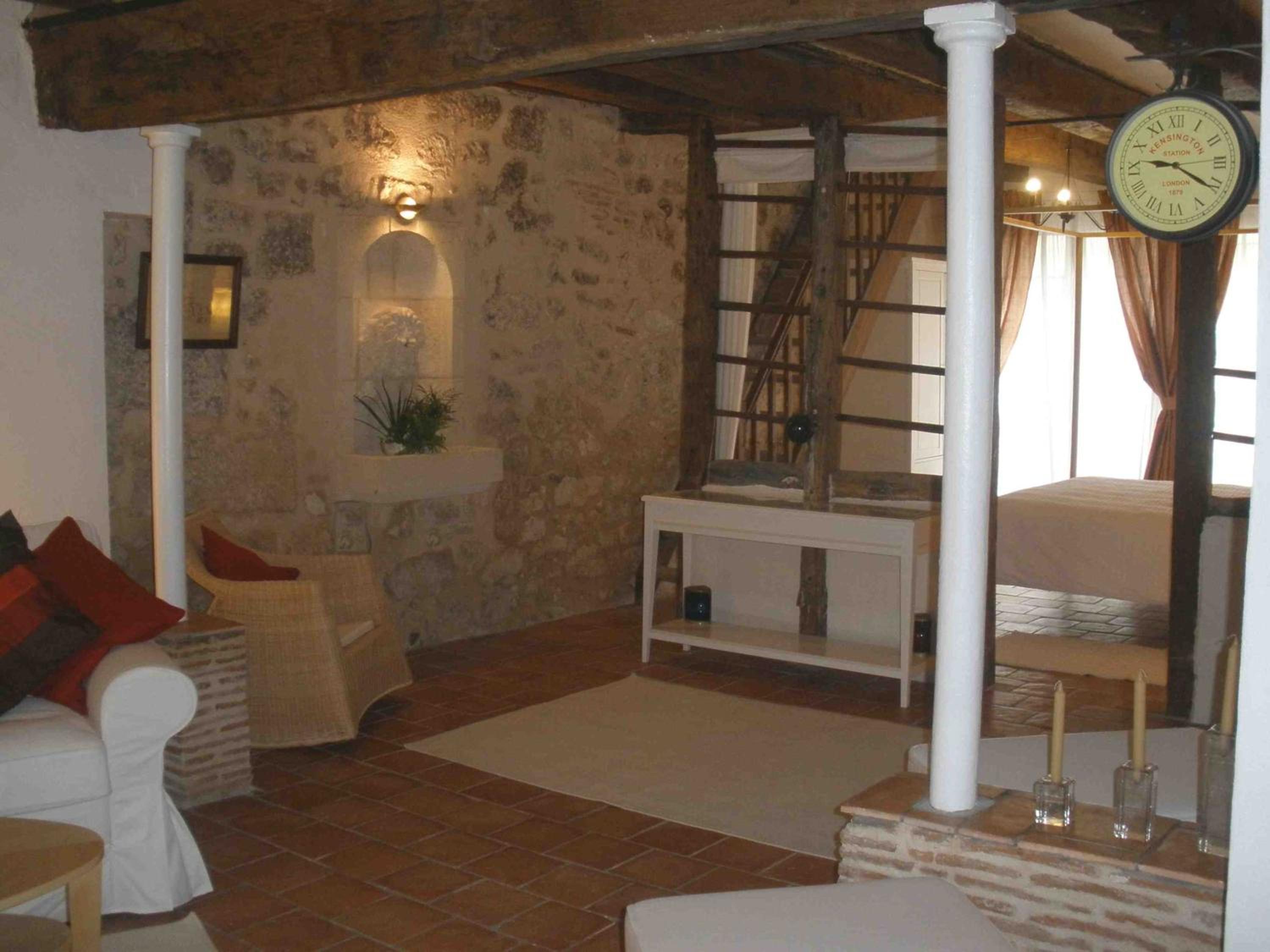 Apartment - Split Level photo 2