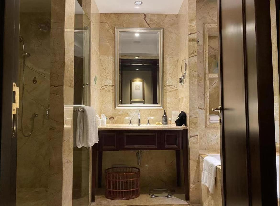 Deluxe Executive Double Or Twin Room photo 3