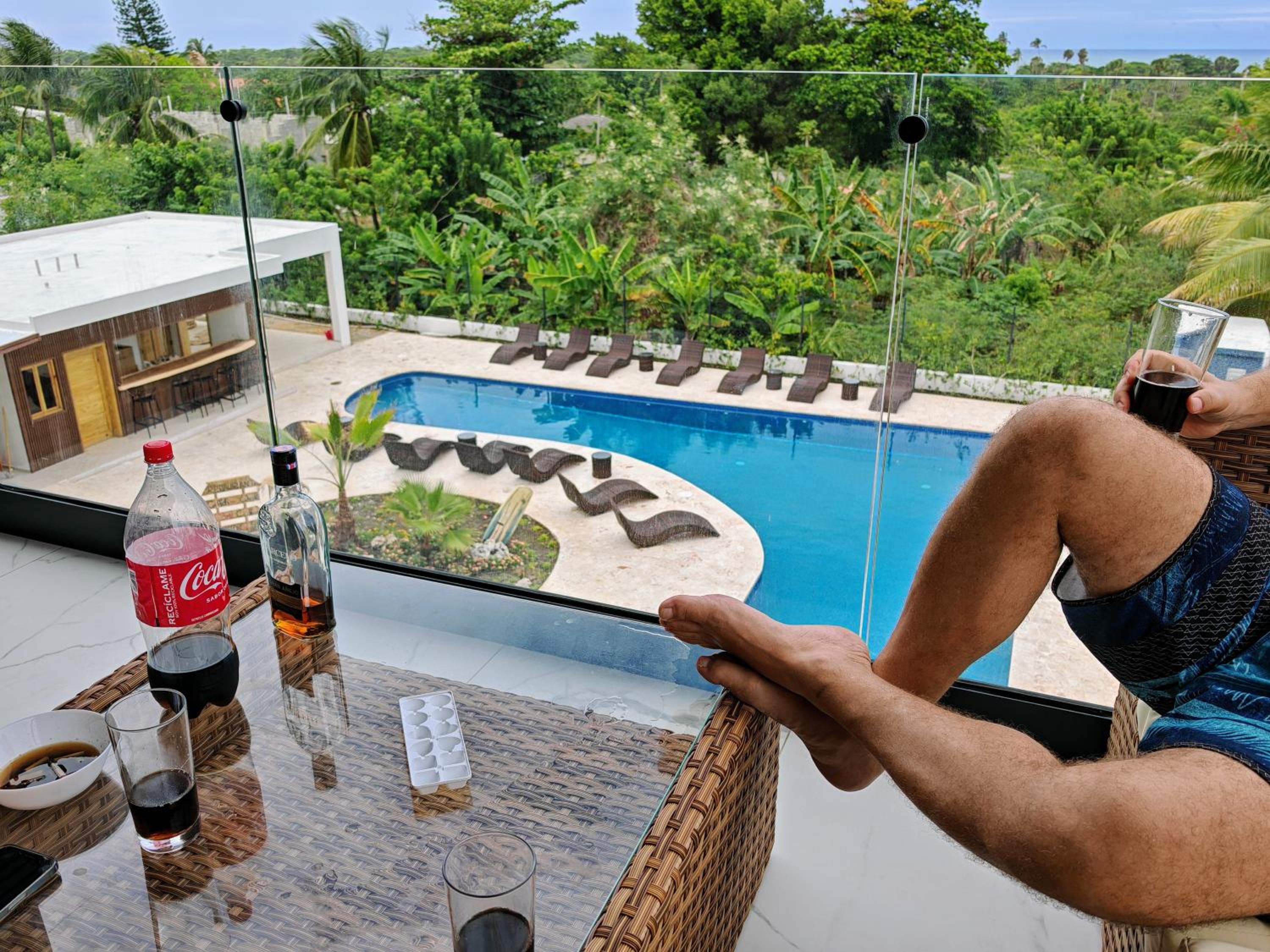 Deluxe One-Bedroom Apartment with Ocean View photo 2