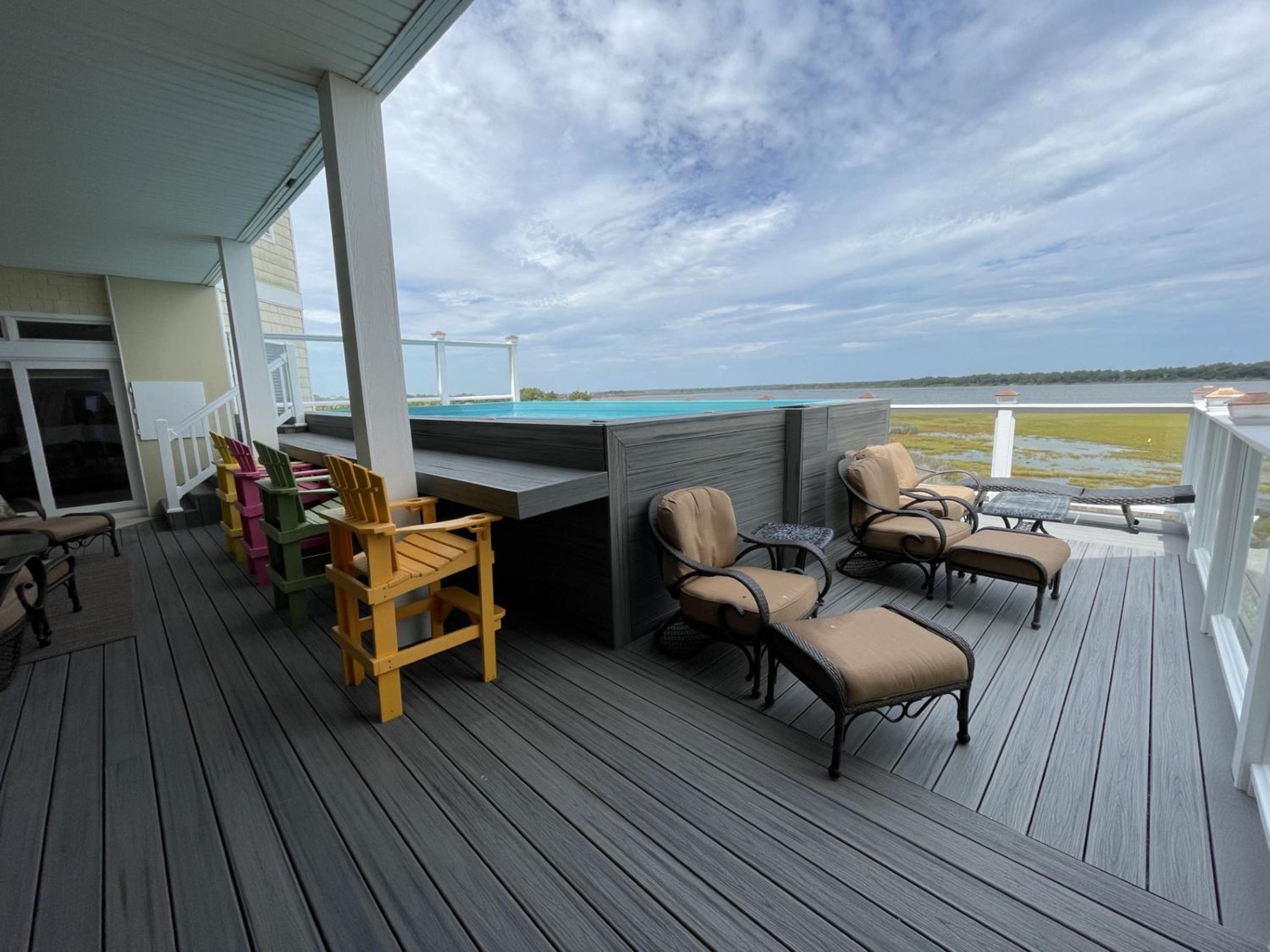 Seven-Bedroom House photo 2