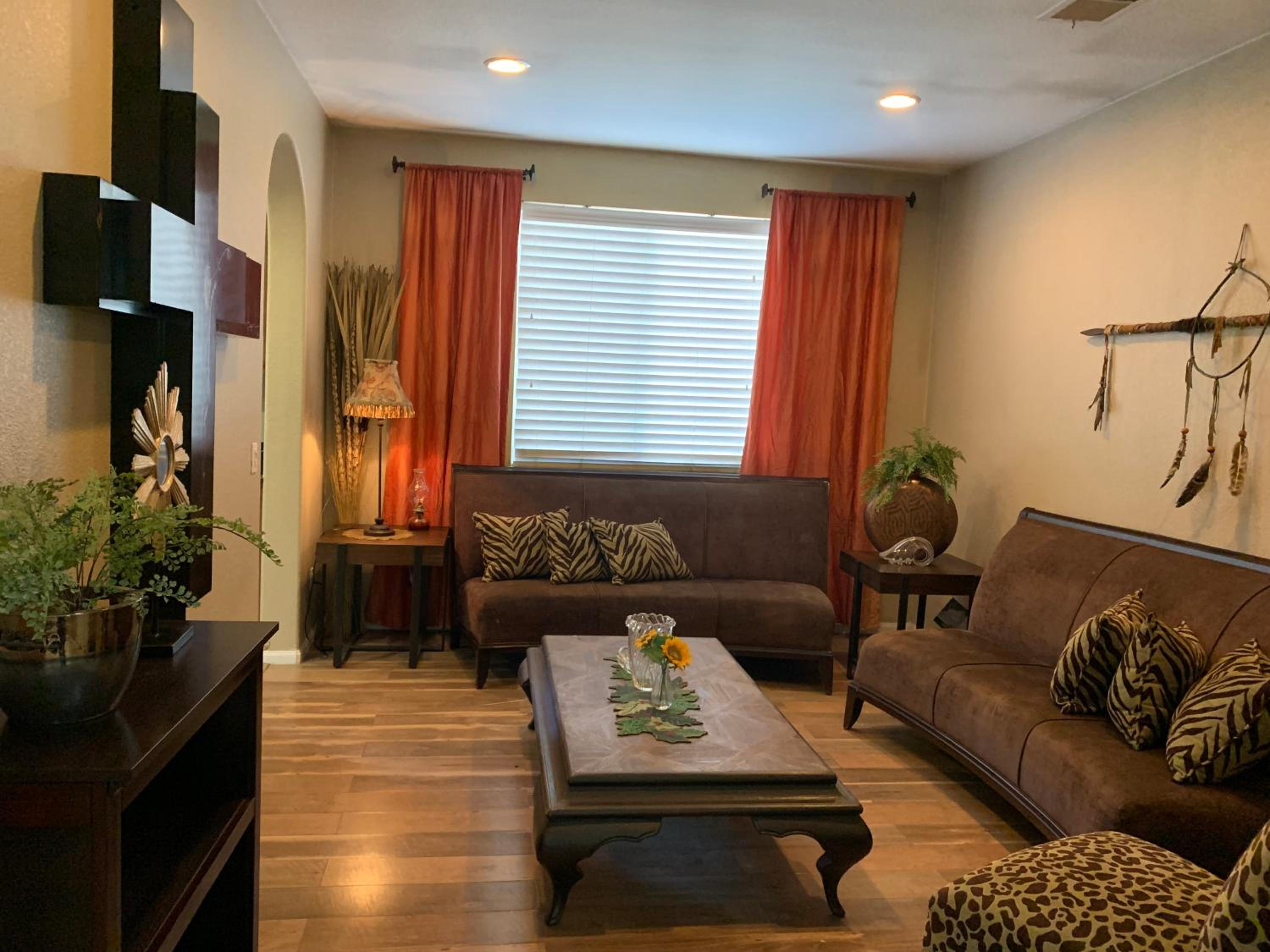 Four-Bedroom House photo 1