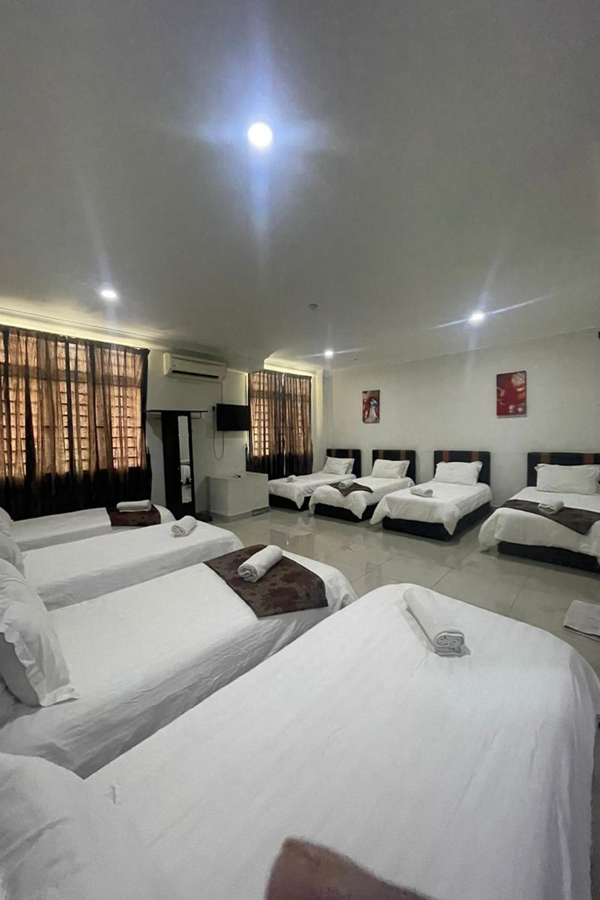 Mixed Dormitory Room