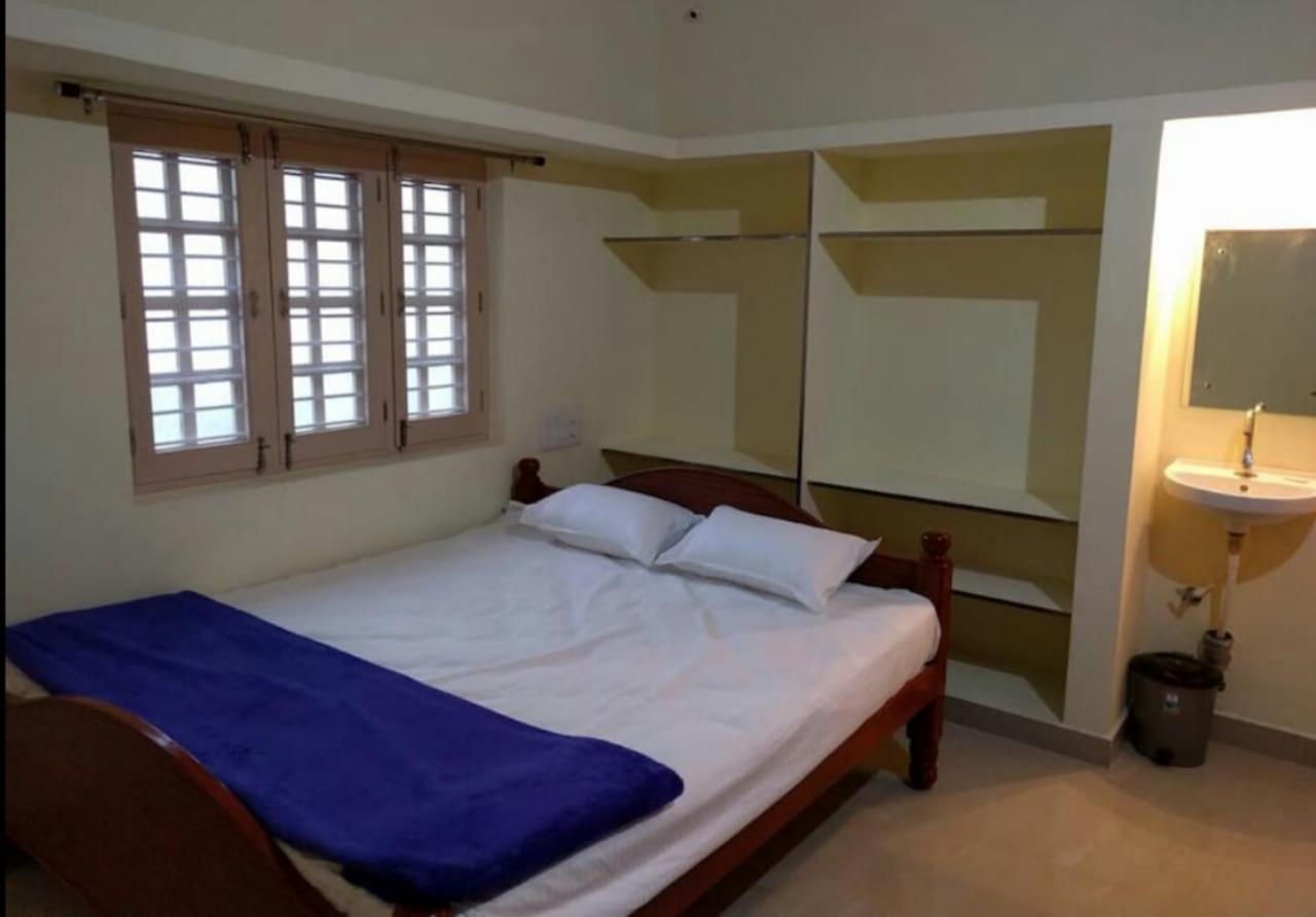 Double Room With Private Bathroom photo 1