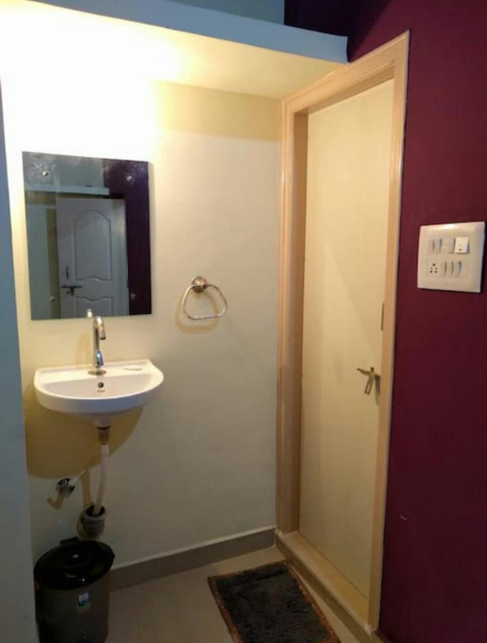 Double Room With Private Bathroom photo 2