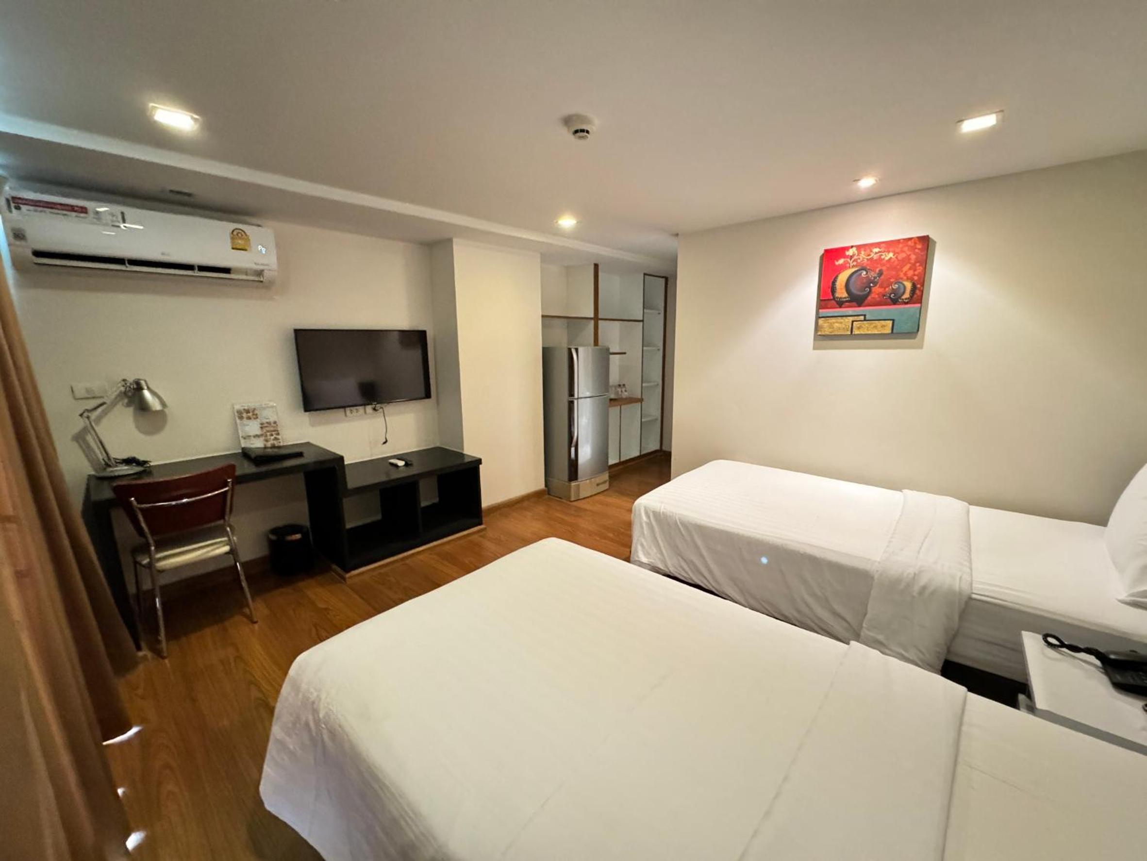 Superior Double or Twin Room photo 3
