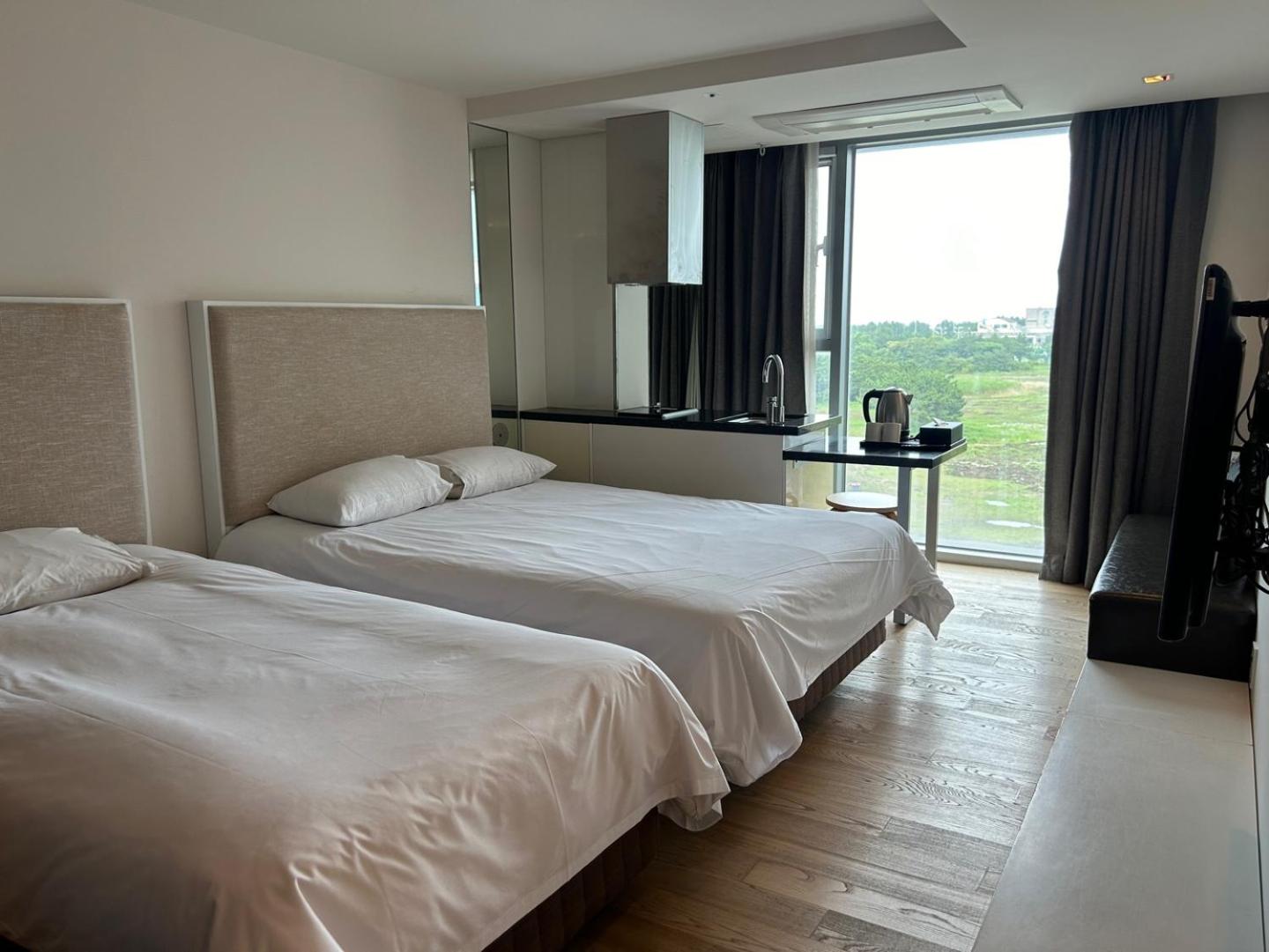 Mountain Deluxe Room
