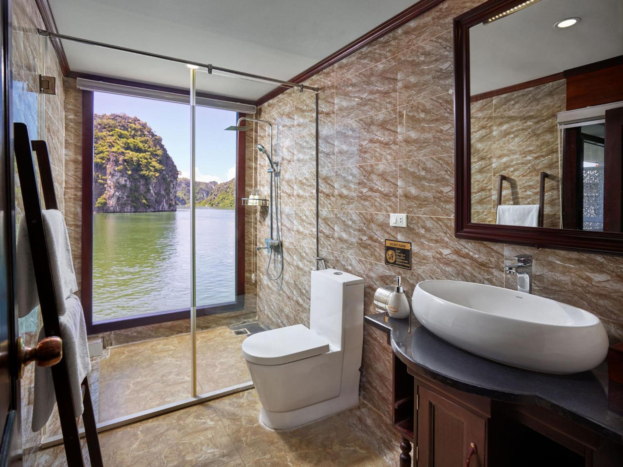 Family Suite With Balcony - Photo 7