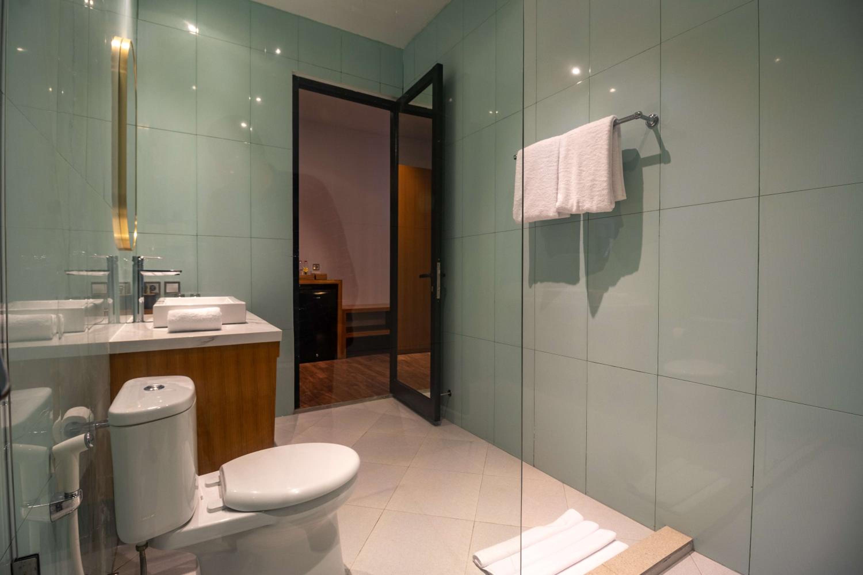 Deluxe Superior with Garden View - Photo 3