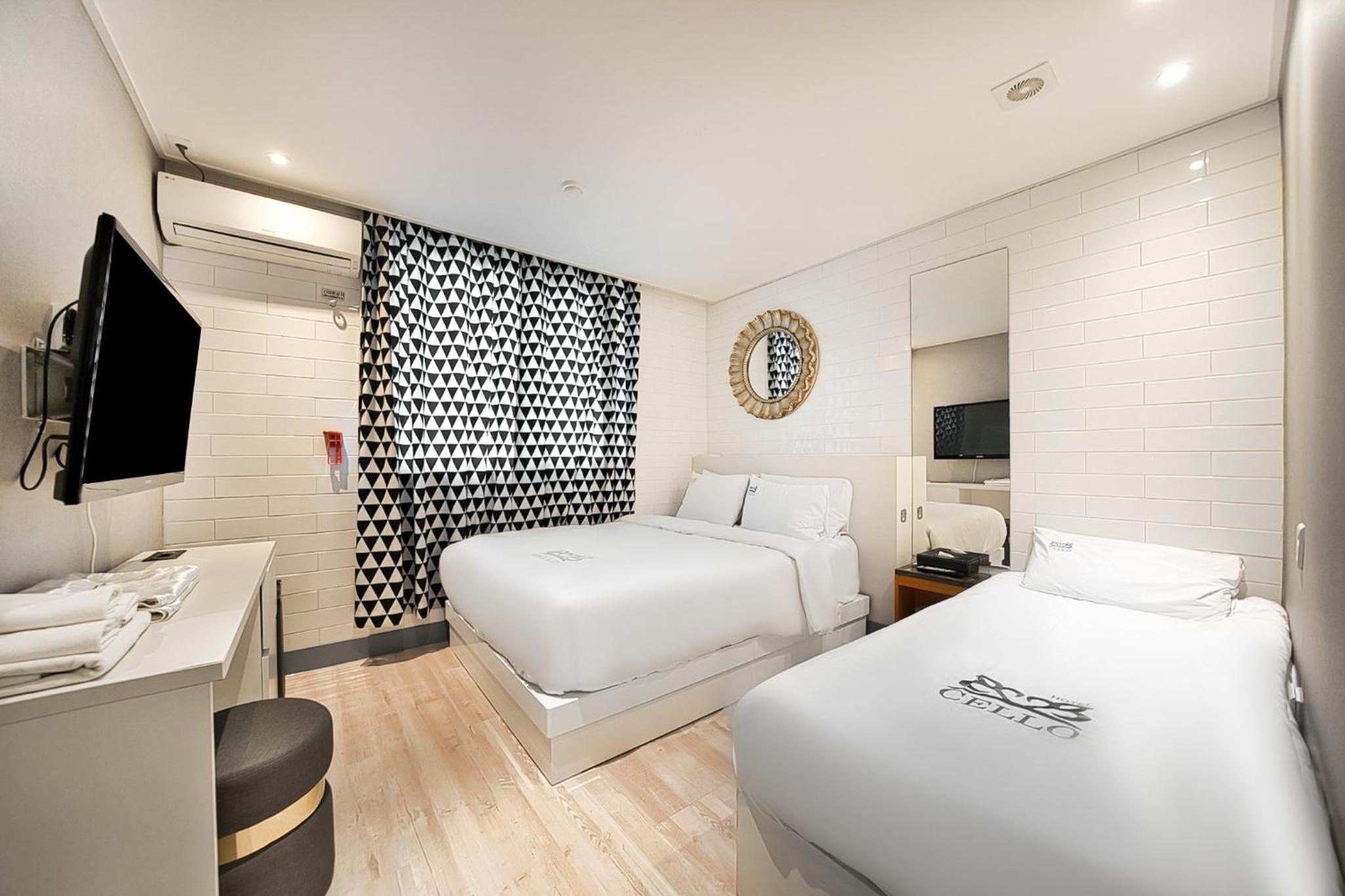 Standard Twin Room