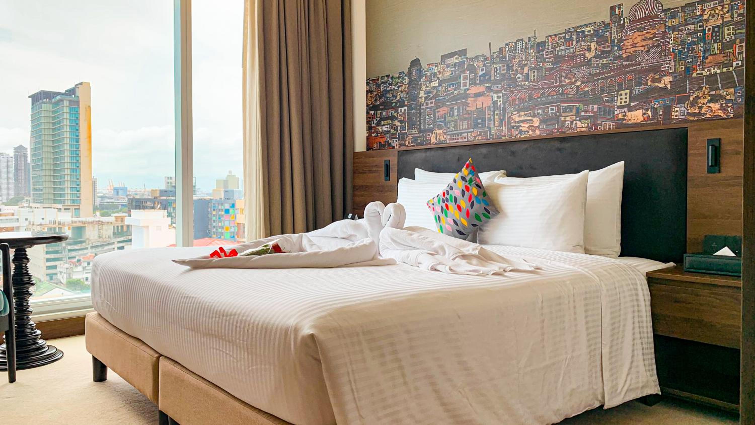 Deluxe King Room with City View  - Photo 4