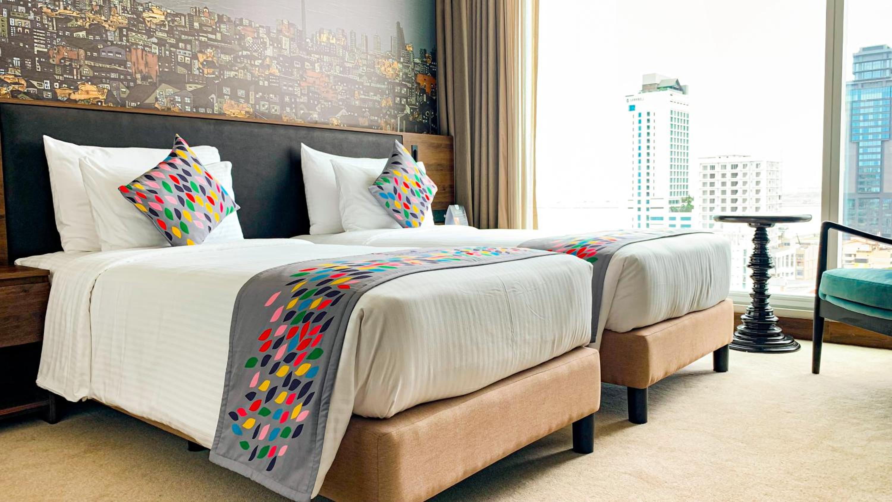 Deluxe Twin Room with City View  - Photo 3