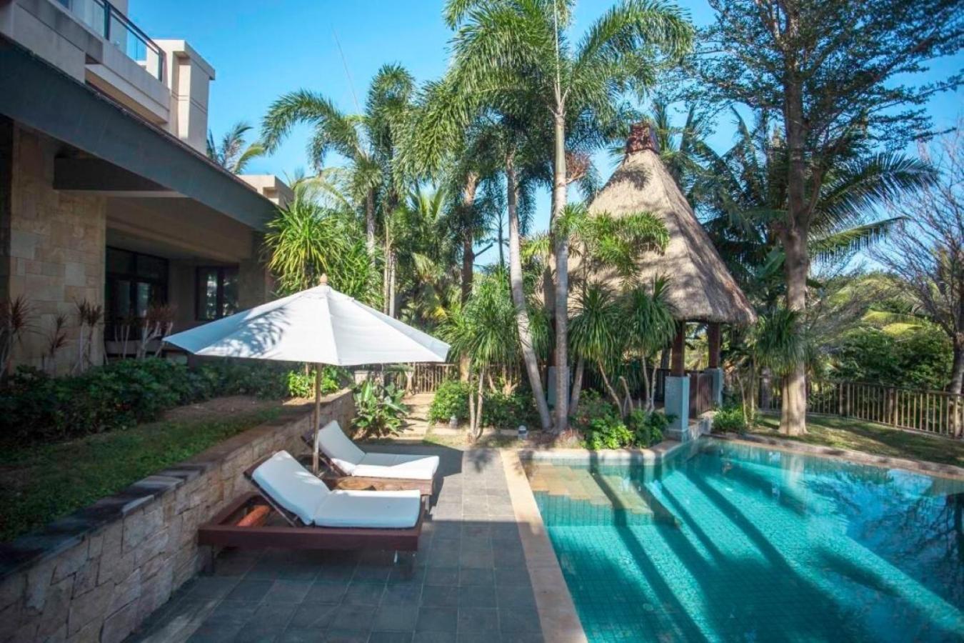 Clear Water Bay Pool Suite - Photo 6