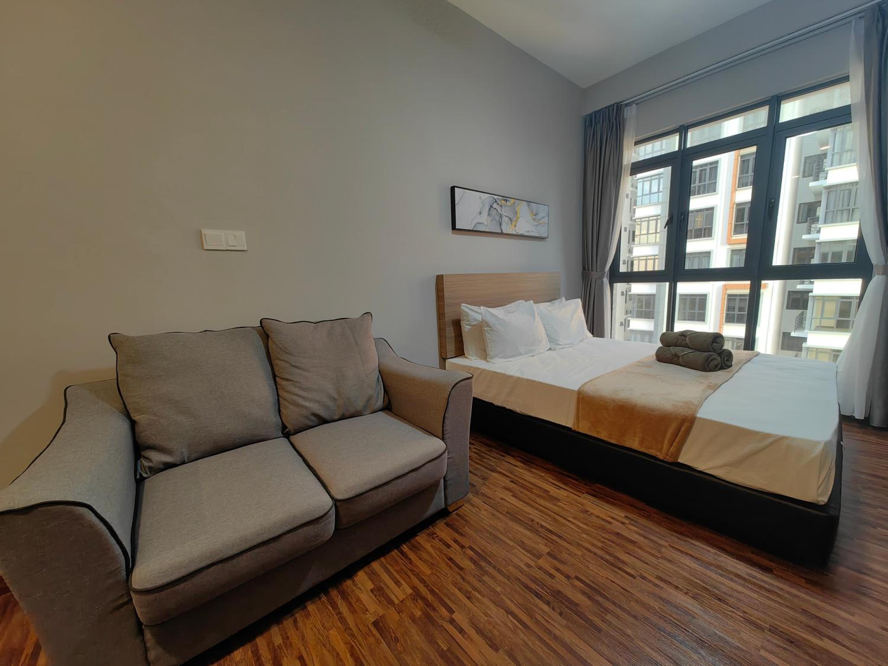 Studio Apartment with Queen Bed photo 1