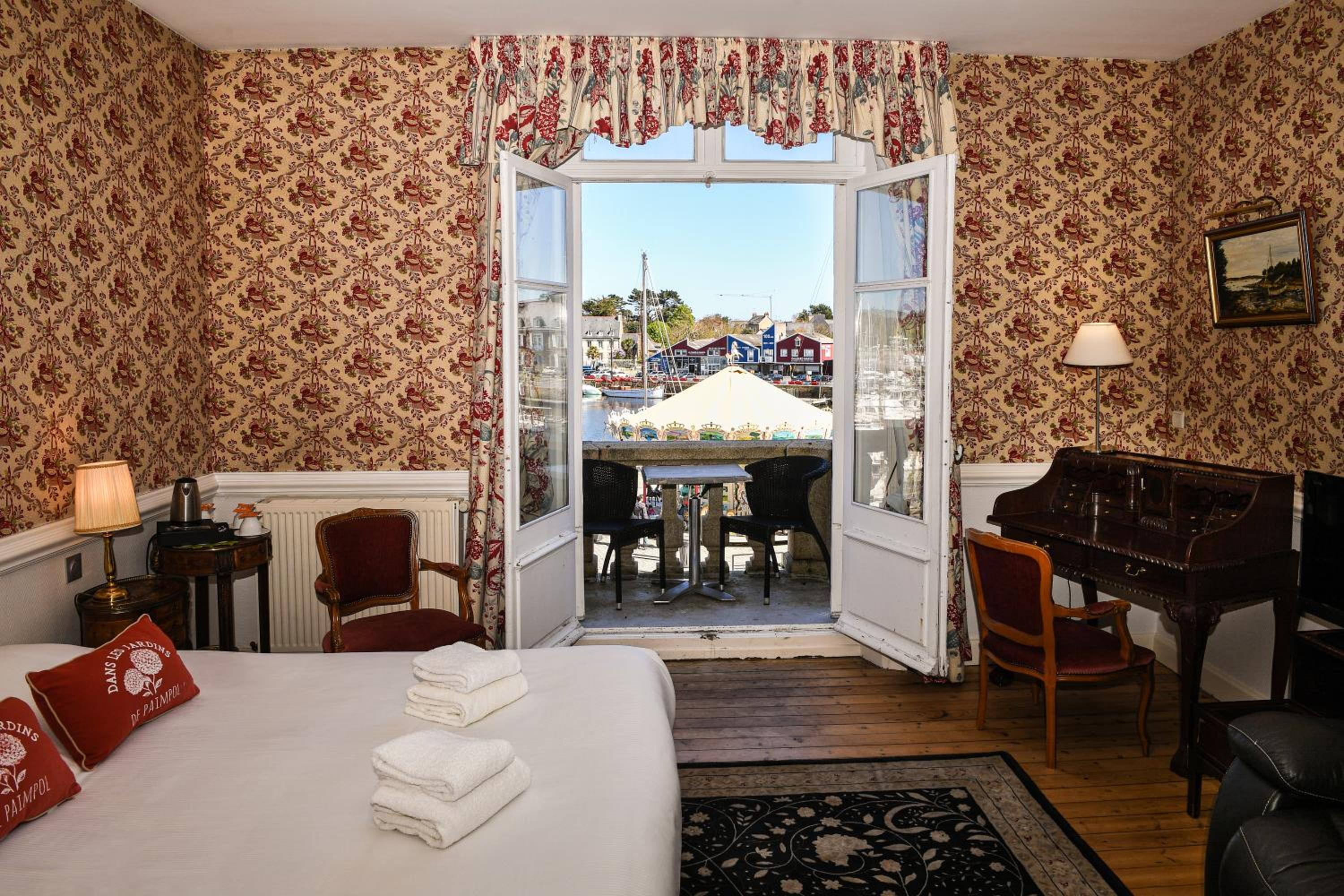 Superior Room with Harbor View