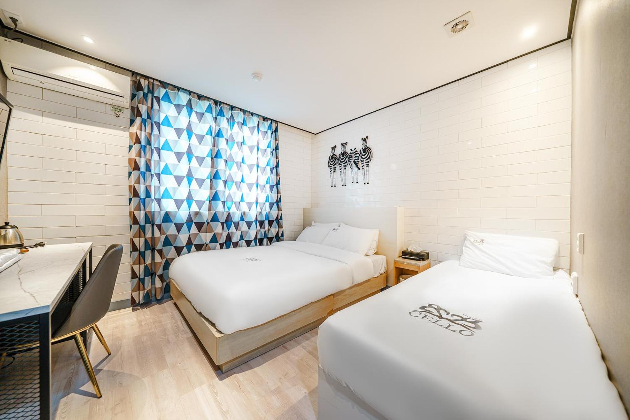 Deluxe Twin Room