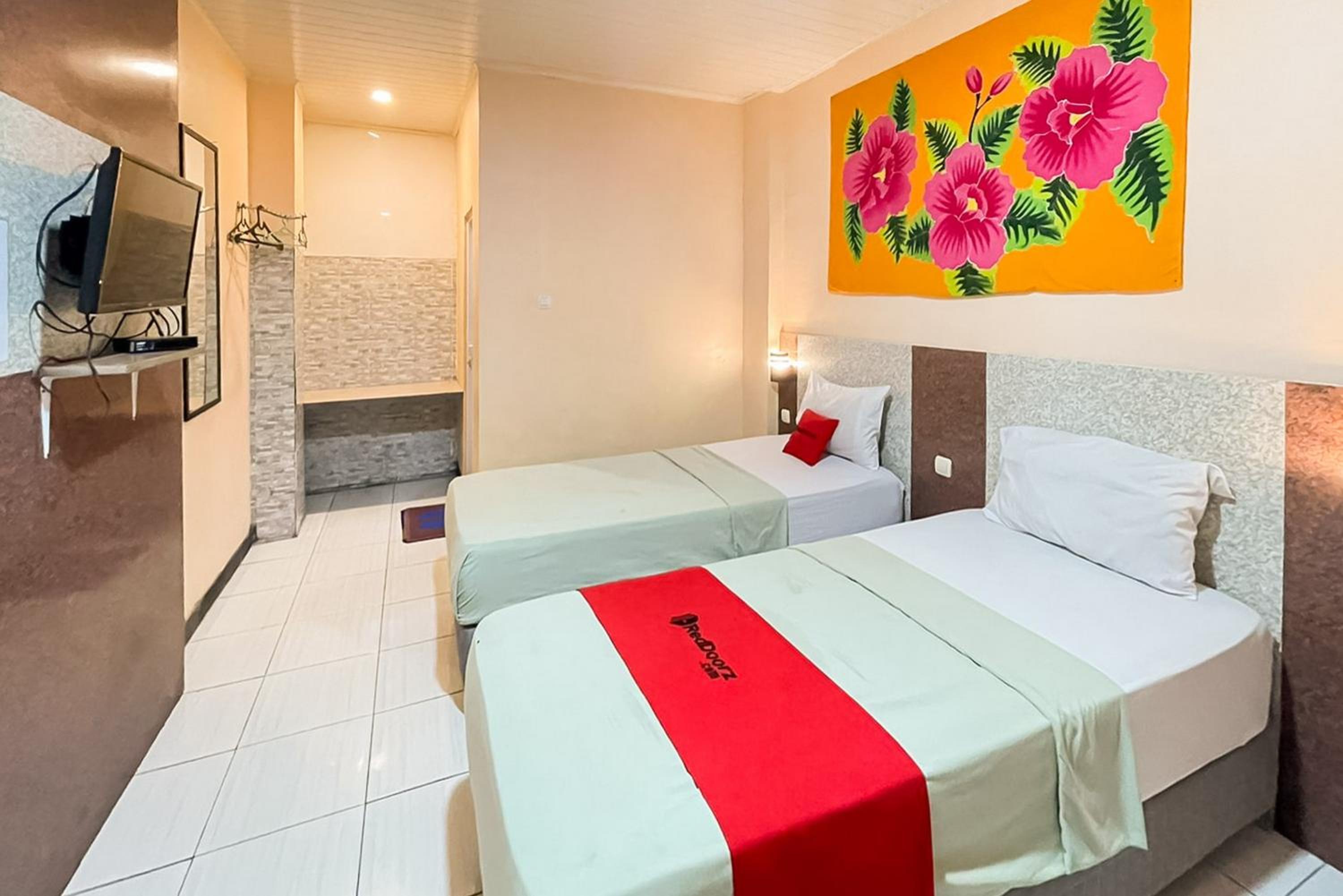 Standard Twin Room - Photo 4