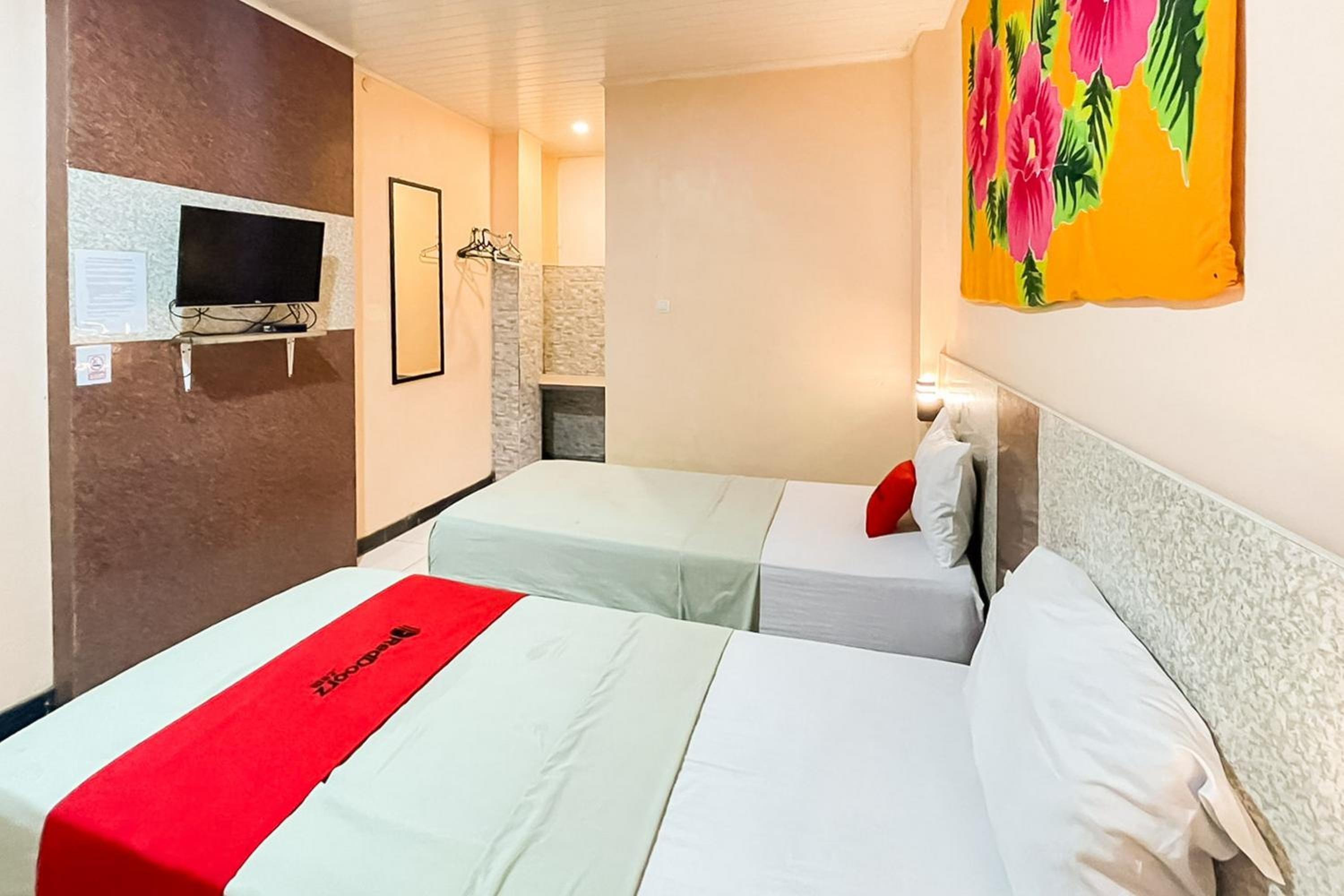 Standard Twin Room - Photo 5