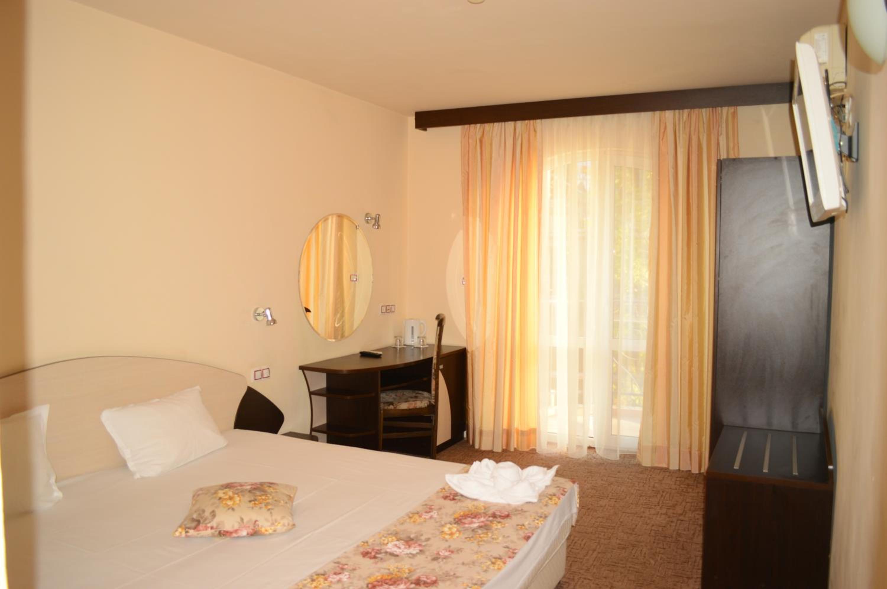 Deluxe Double Room - Photo 2