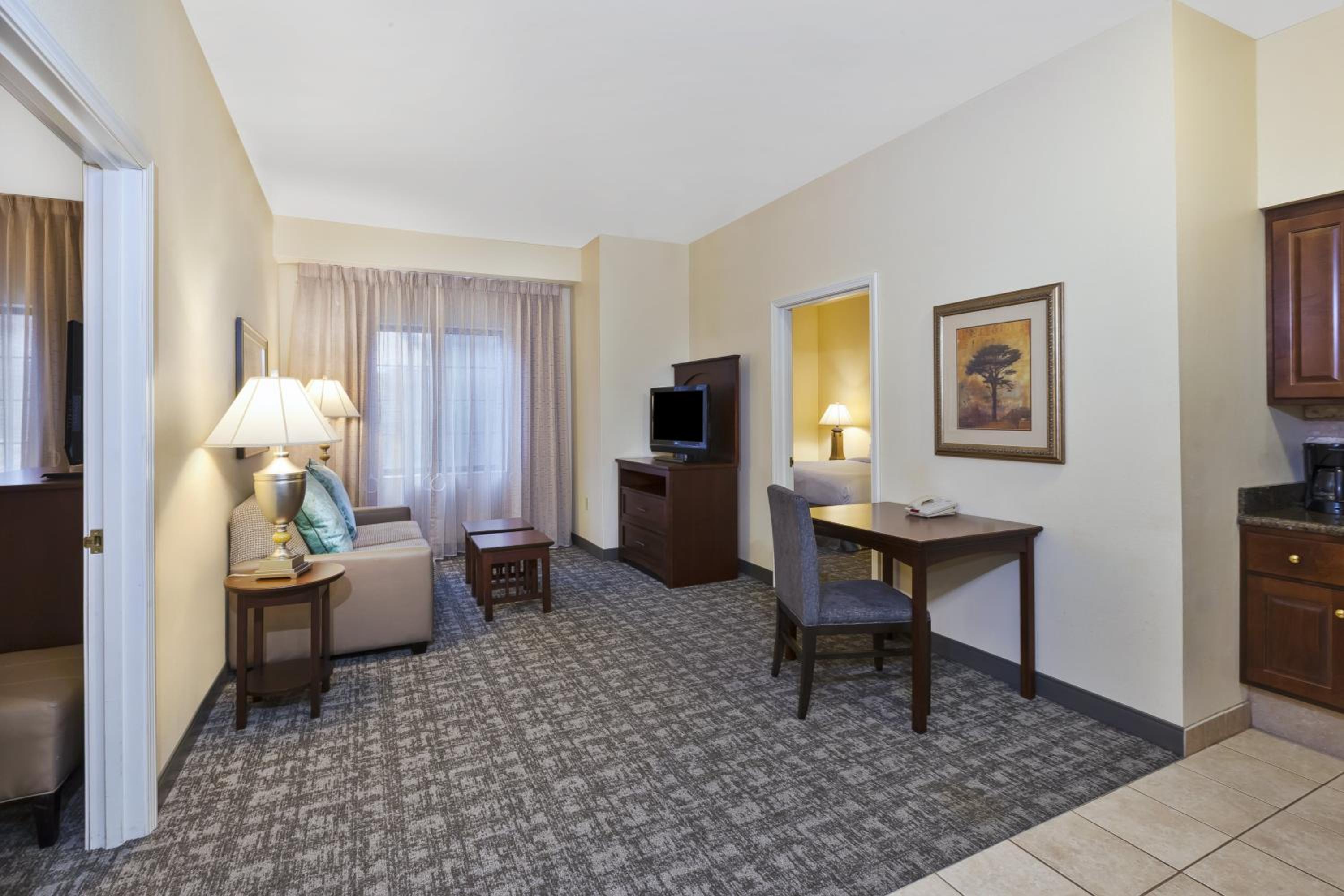 Two-Bedroom Queen Suite - Disability Access-Roll in Shower-Non-Smoking