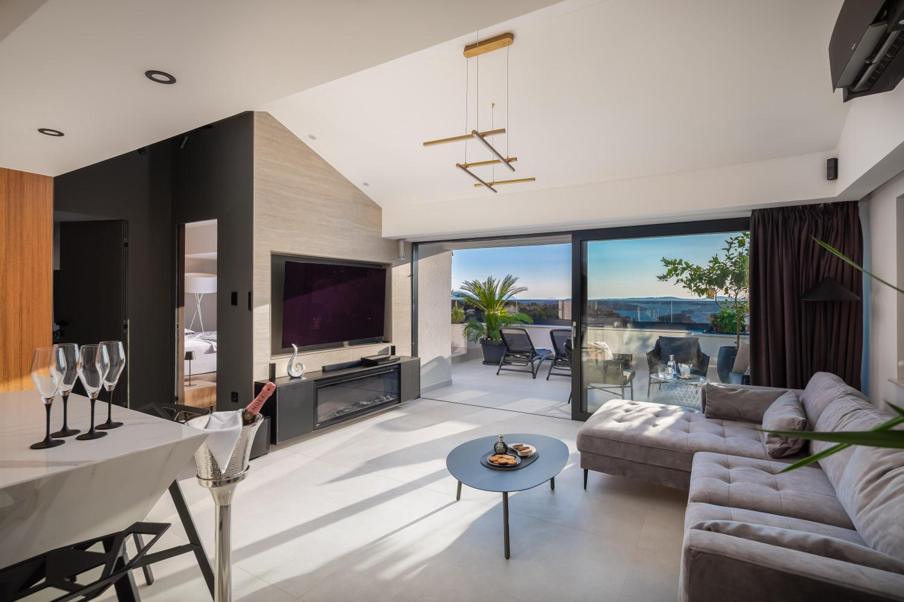 Penthouse Apartment photo 1
