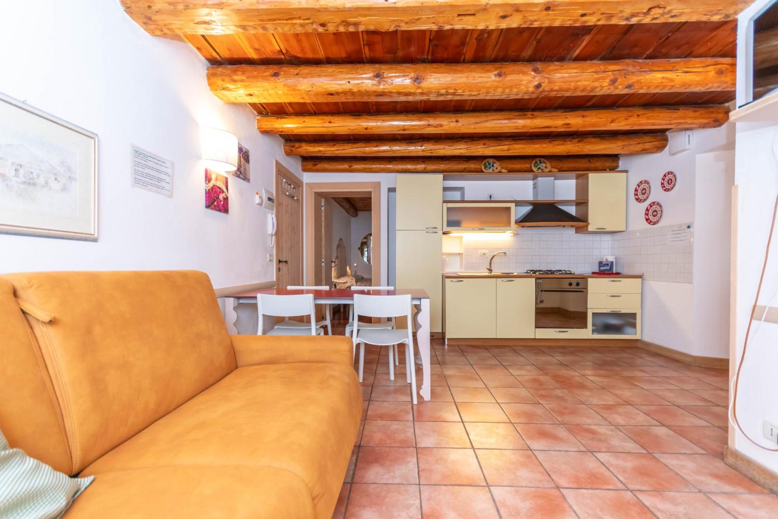 One-Bedroom Apartment with Balcony photo 3
