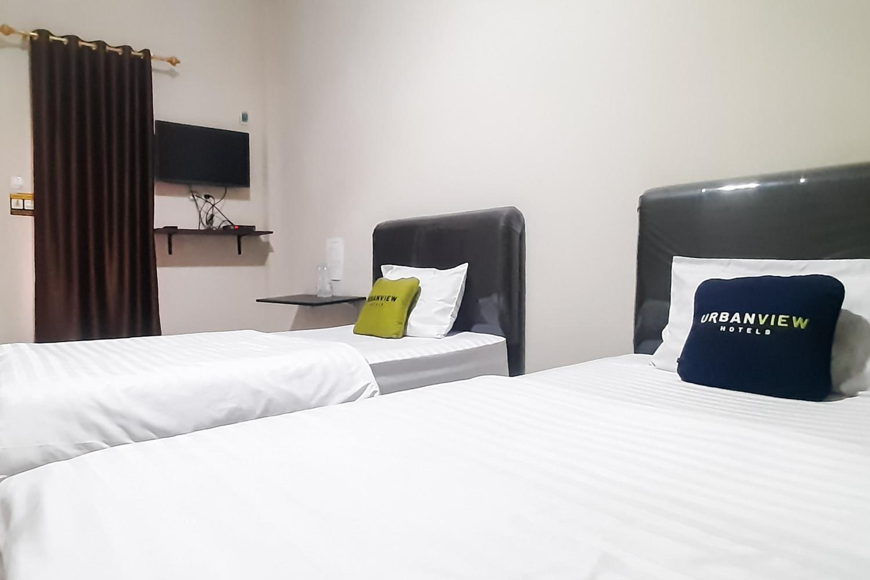 Deluxe Twin Room photo 2