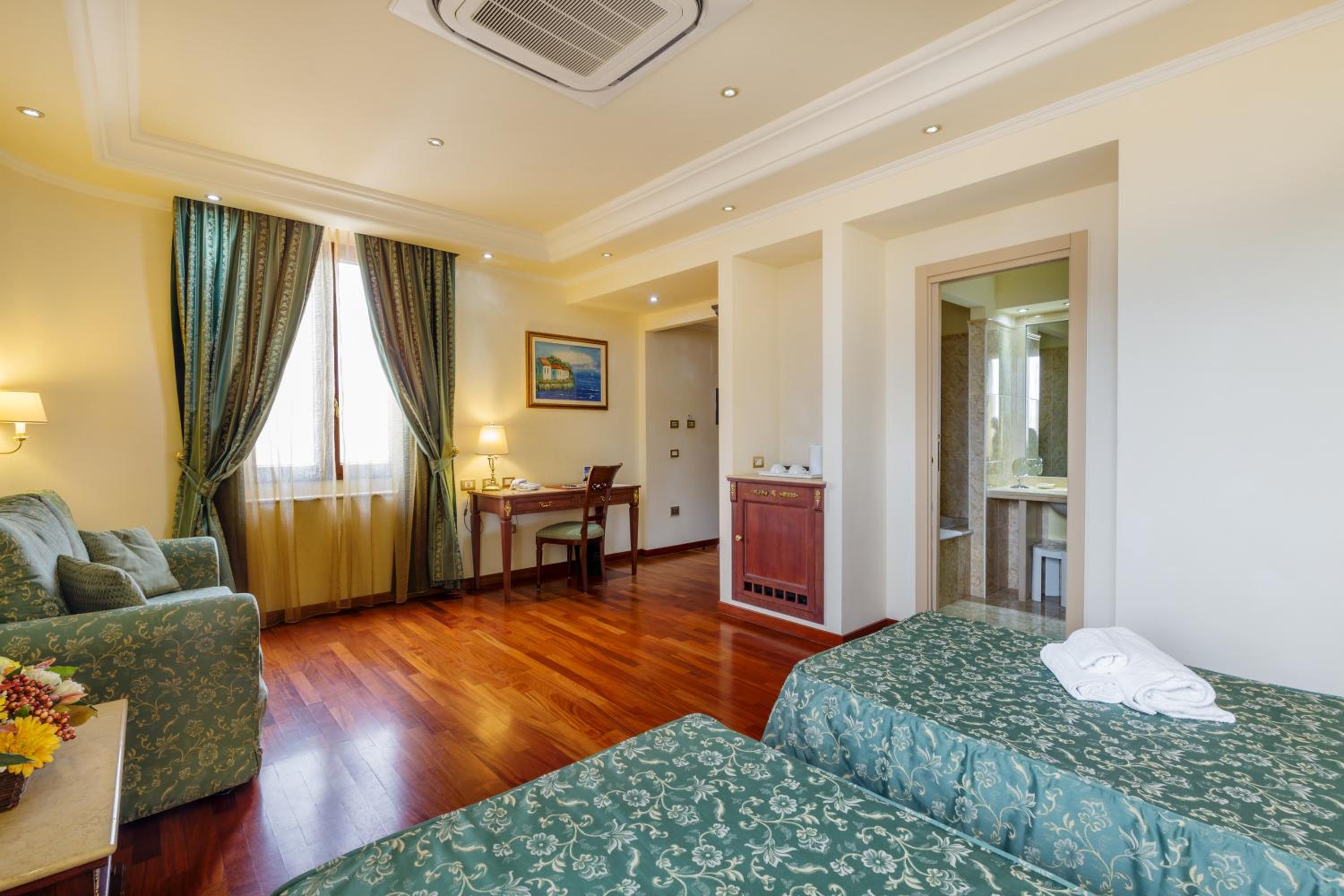 Superior Triple Room - Photo 2