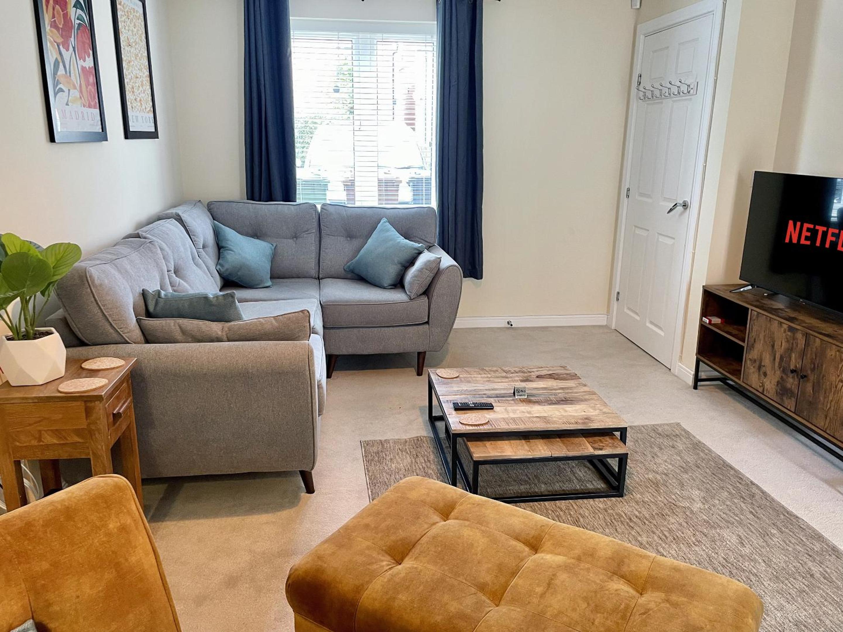 Three-Bedroom House photo 1