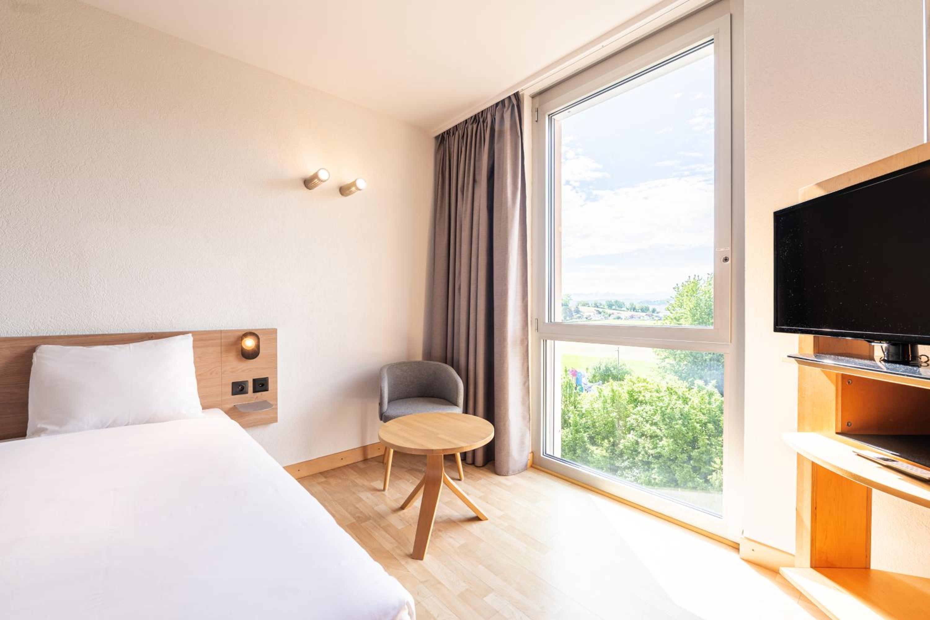 Standard Double Room - Photo 2