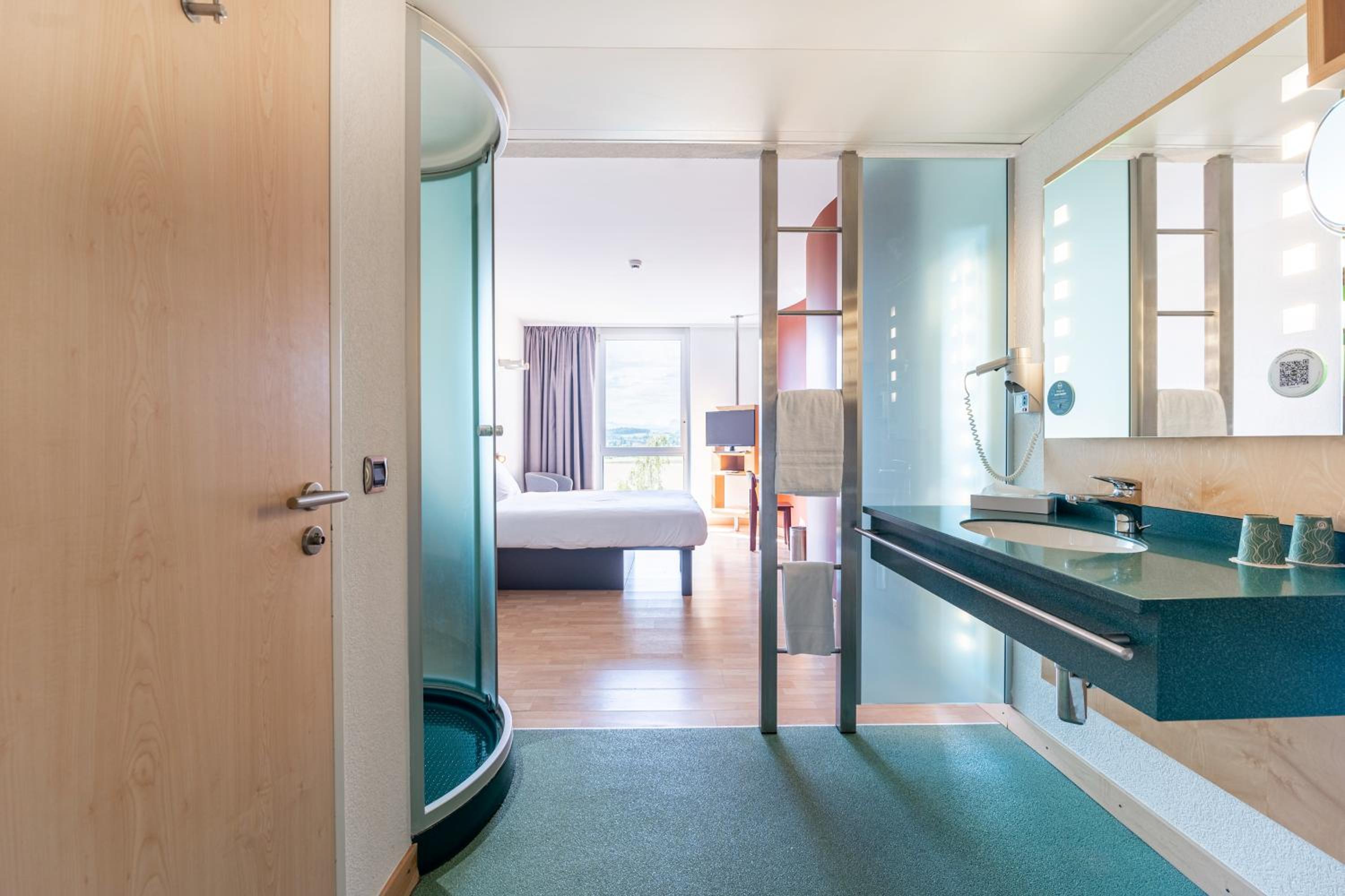 Standard Double Room - Photo 5
