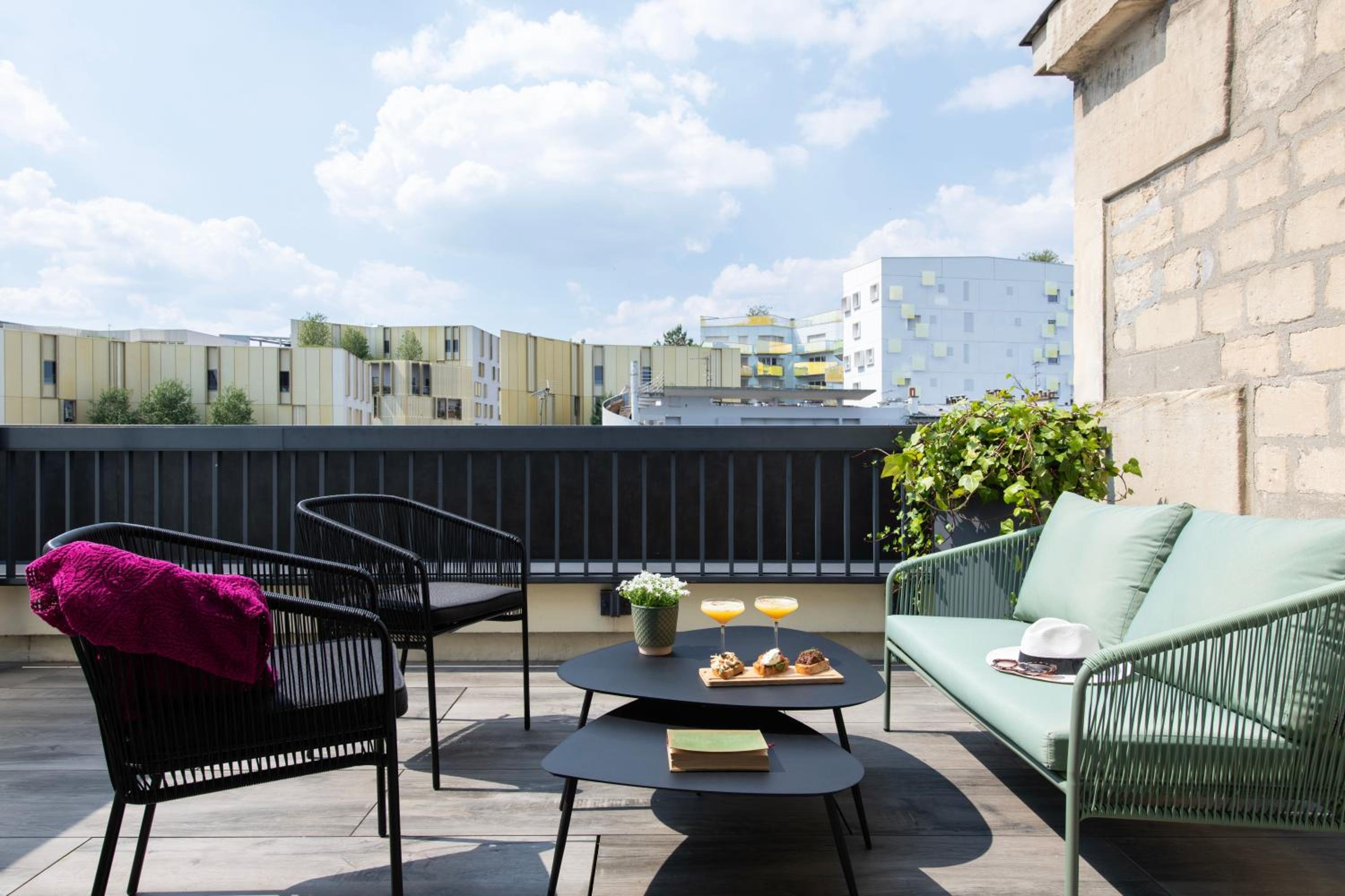 Privilege Double Room with Terrace thumbnail 5