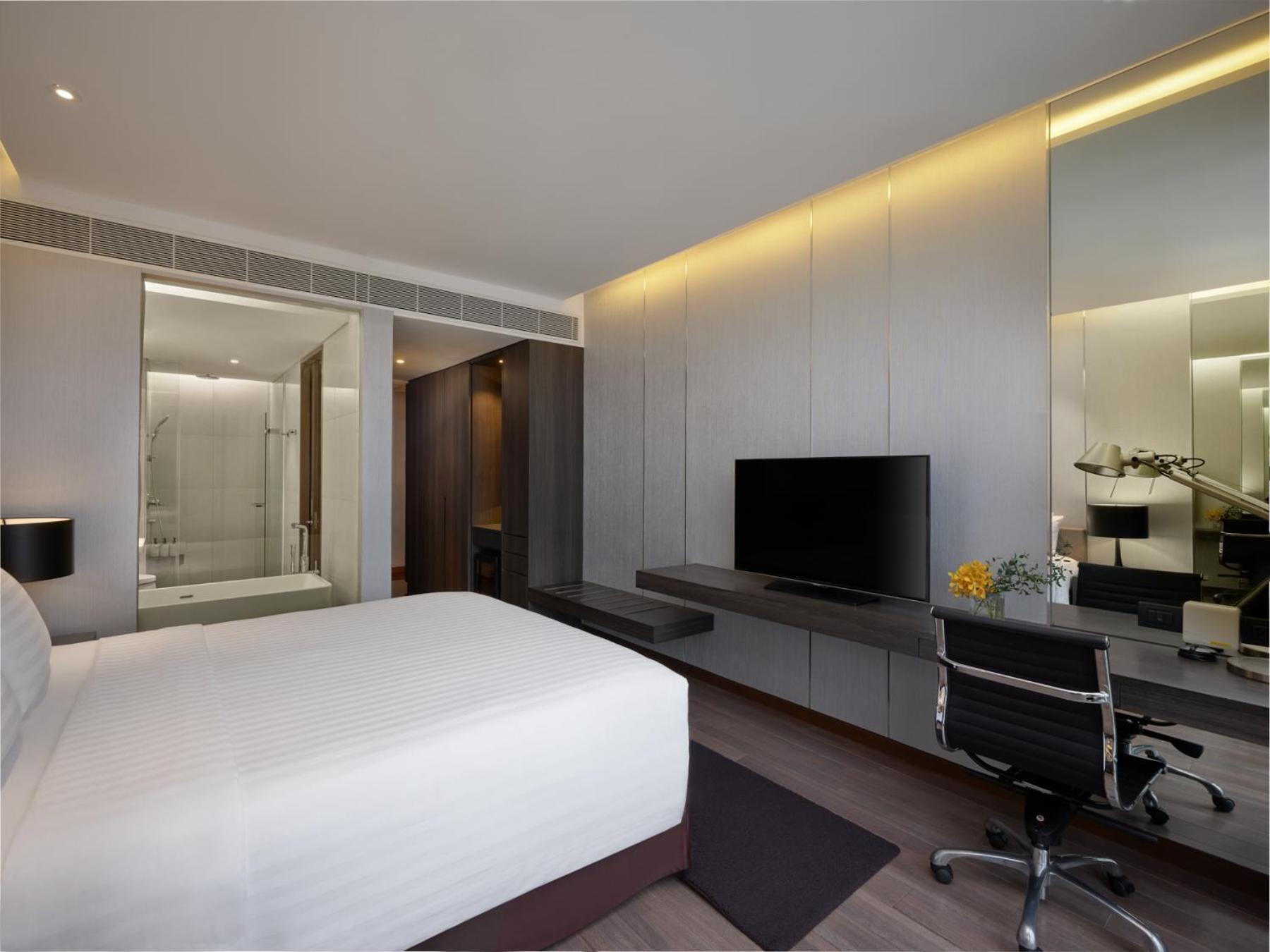Club Double or Twin Room with Lounge Access photo 3