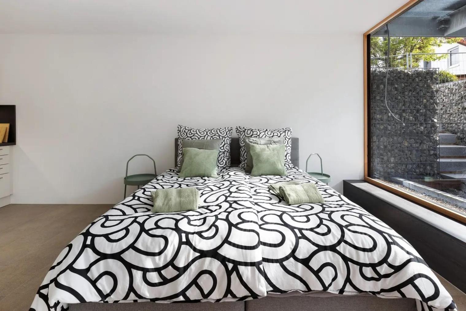 King Room with Balcony photo 1