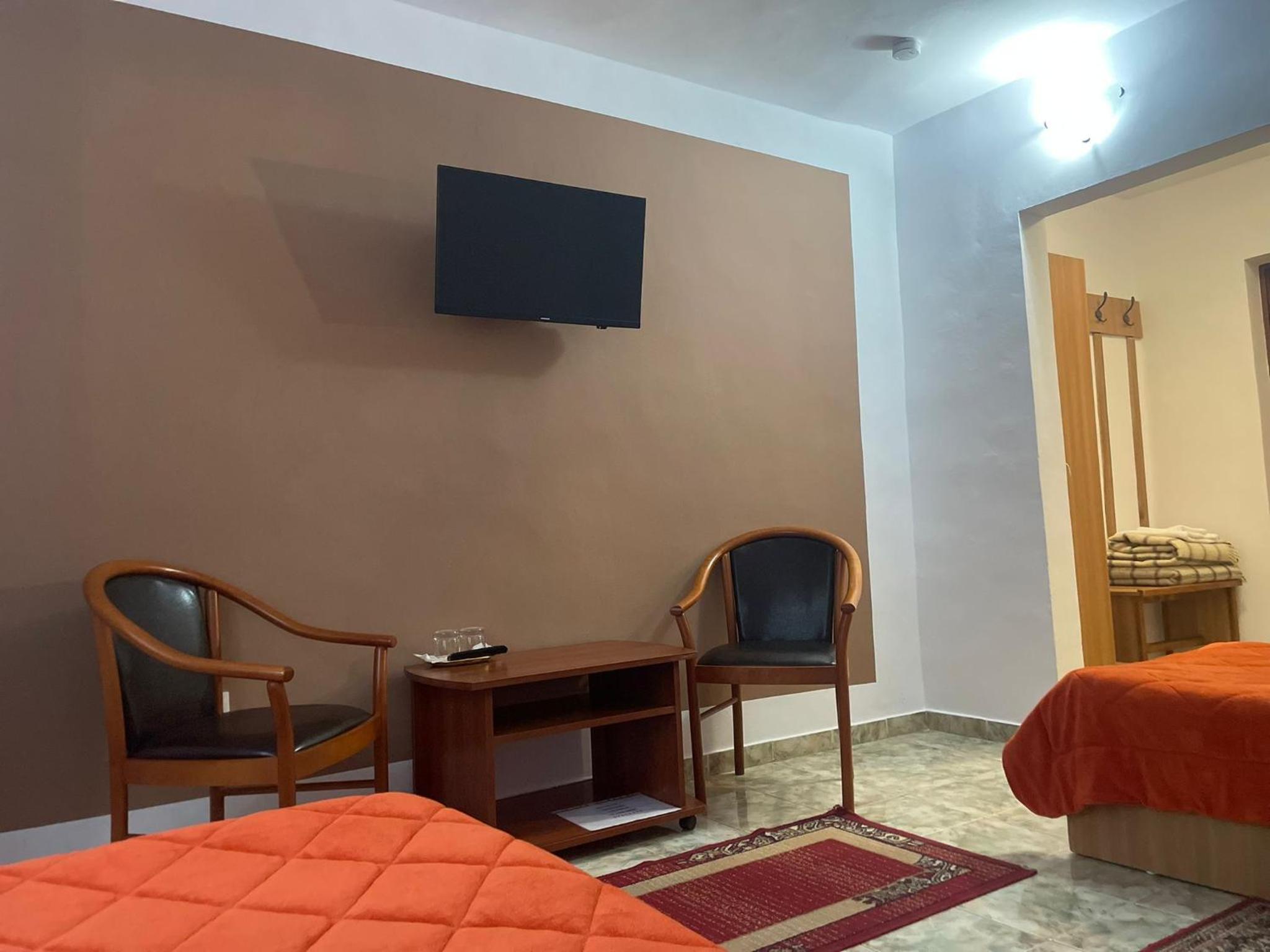 Twin Room - Photo 4