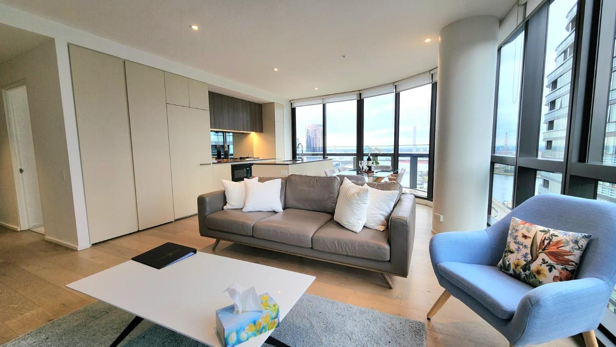 Premium 3 Bedroom Apartment With Water Views - Photo 10